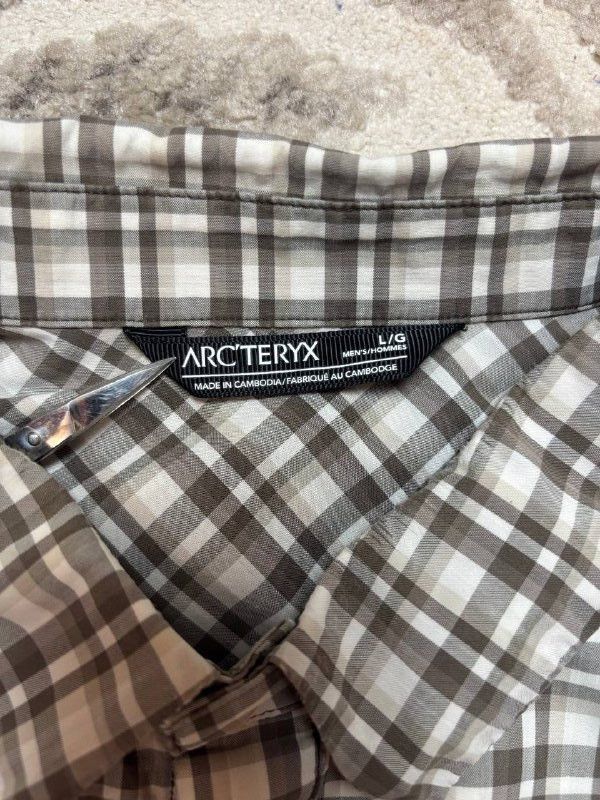 Arc'teryx Arc’teryx Kaslo LS Shirt Plaid L (Small flaws - see photos) Size US L / EU 52-54 / 3 - 15 Thumbnail