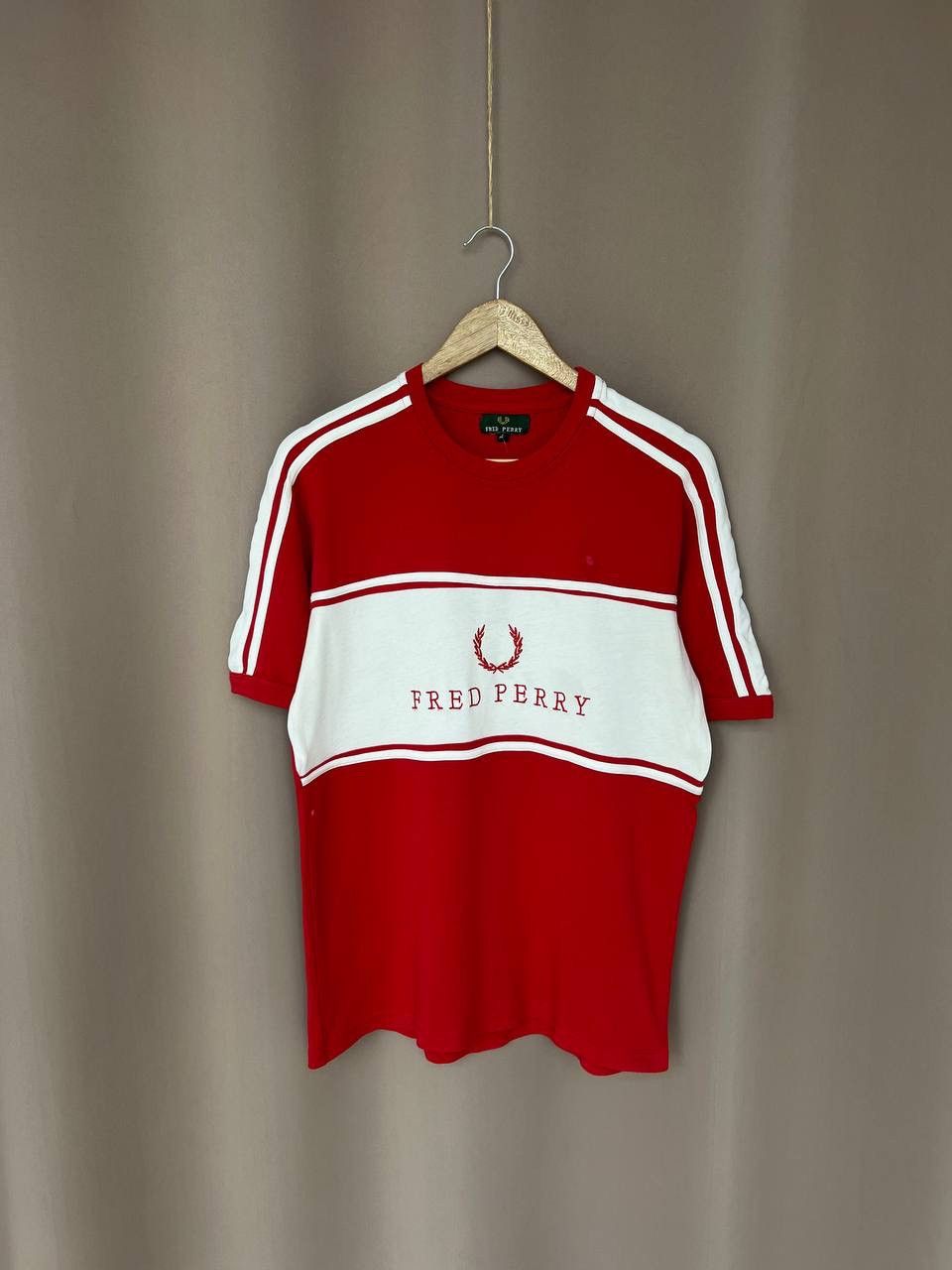 Fred Perry Fred Perry Vintage Big Logo T-Shirt Mens Size M/L Size US L / EU 52-54 / 3 - 1 Thumbnail