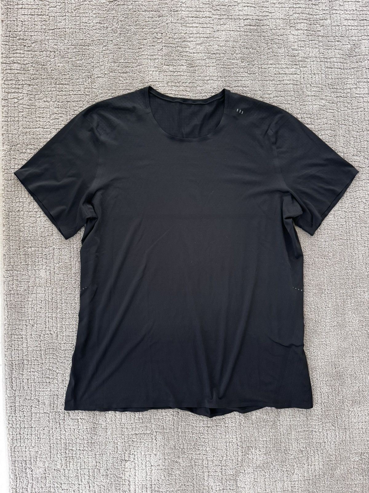 Lululemon Lot of 2: Short Sleeve Athletic Shirts Size US L / EU 52-54 / 3 - 2 Thumbnail