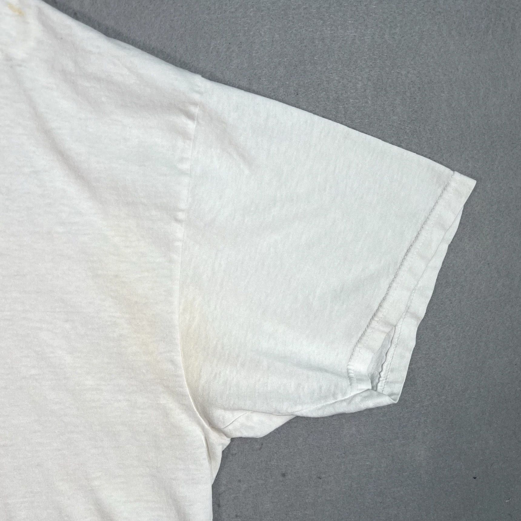 Hanes VINTAGE First United Methodist Church Community Center T Shirt Adult XL White Hanes Graphic Tee Mens XL 1990s White Size US XL / EU 56 / 4 - 6 Thumbnail