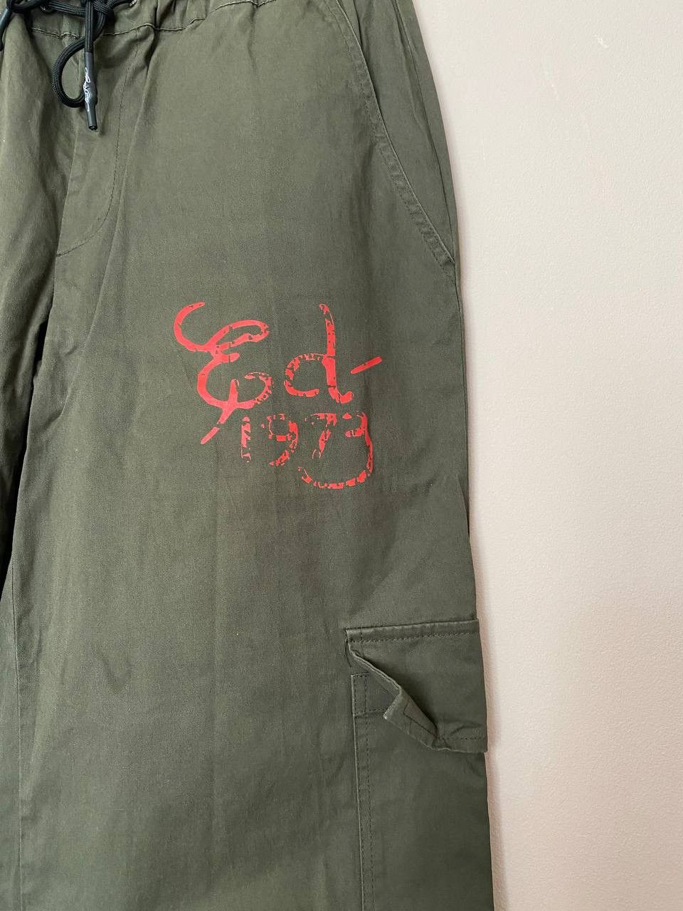 Ed Hardy × Urban Outfitters 🔥 Ed Hardy x Urban Outfitters Cargo Pants Y2K Hype Grunge Size US 28 / EU 44 - 3 Thumbnail