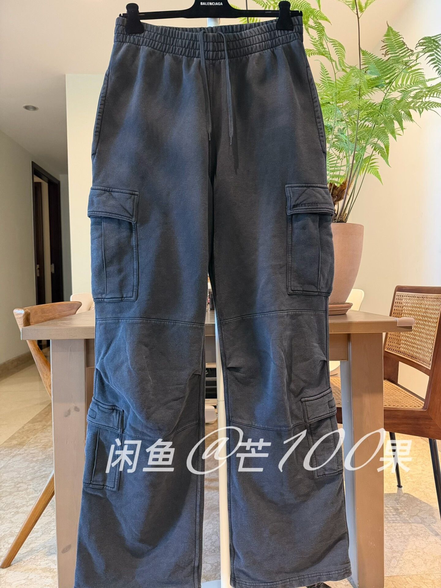 Balenciaga Balenciaga Rhinestone Cargo Sweatpants 26 Size 26" / US 2 / IT 38 - 1 Thumbnail