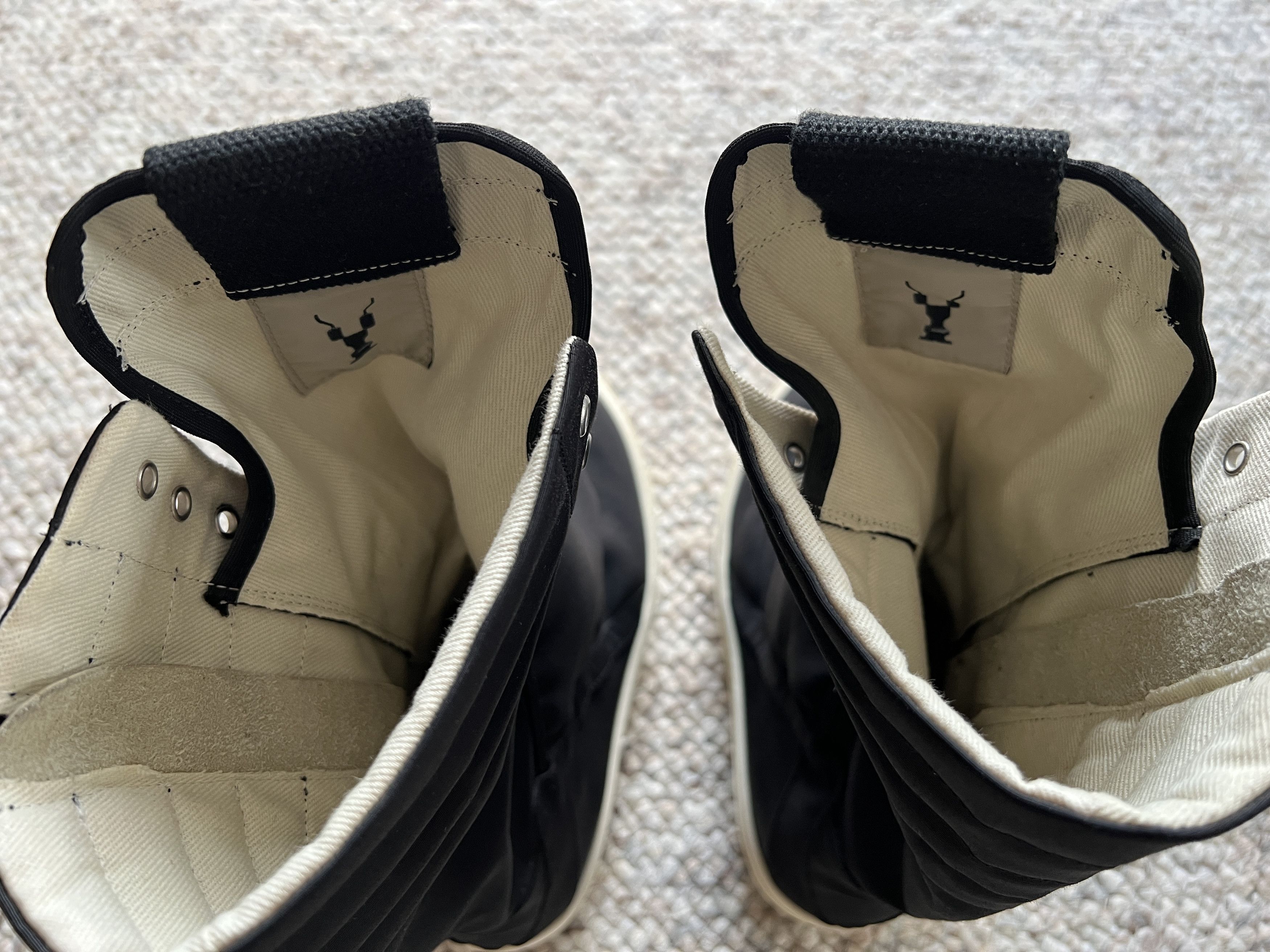 Rick Owens Drkshdw Rick Owens DRKSHDW Hoofdunks in black/milk size40 Size US 7 / EU 40 - 5 Thumbnail