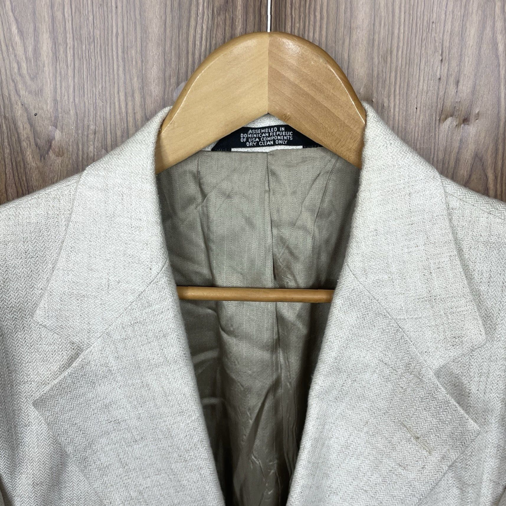 Haggar Coat Mens 42R Beige Cream Solid Textured Polyester Two Buttons