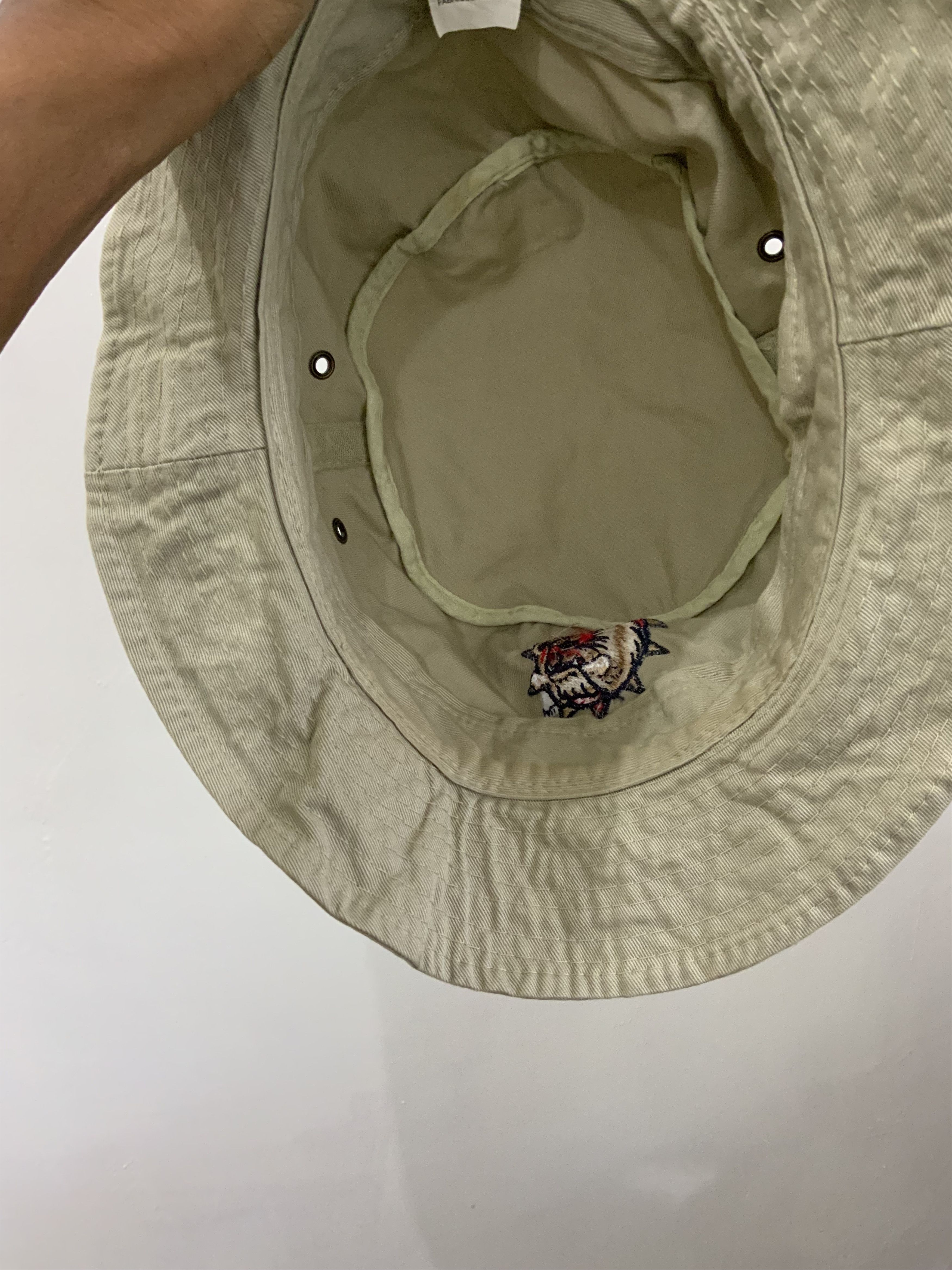 Japanese Brand Avant Garde Embroidery Bucket Hat Size ONE SIZE - 11 Thumbnail
