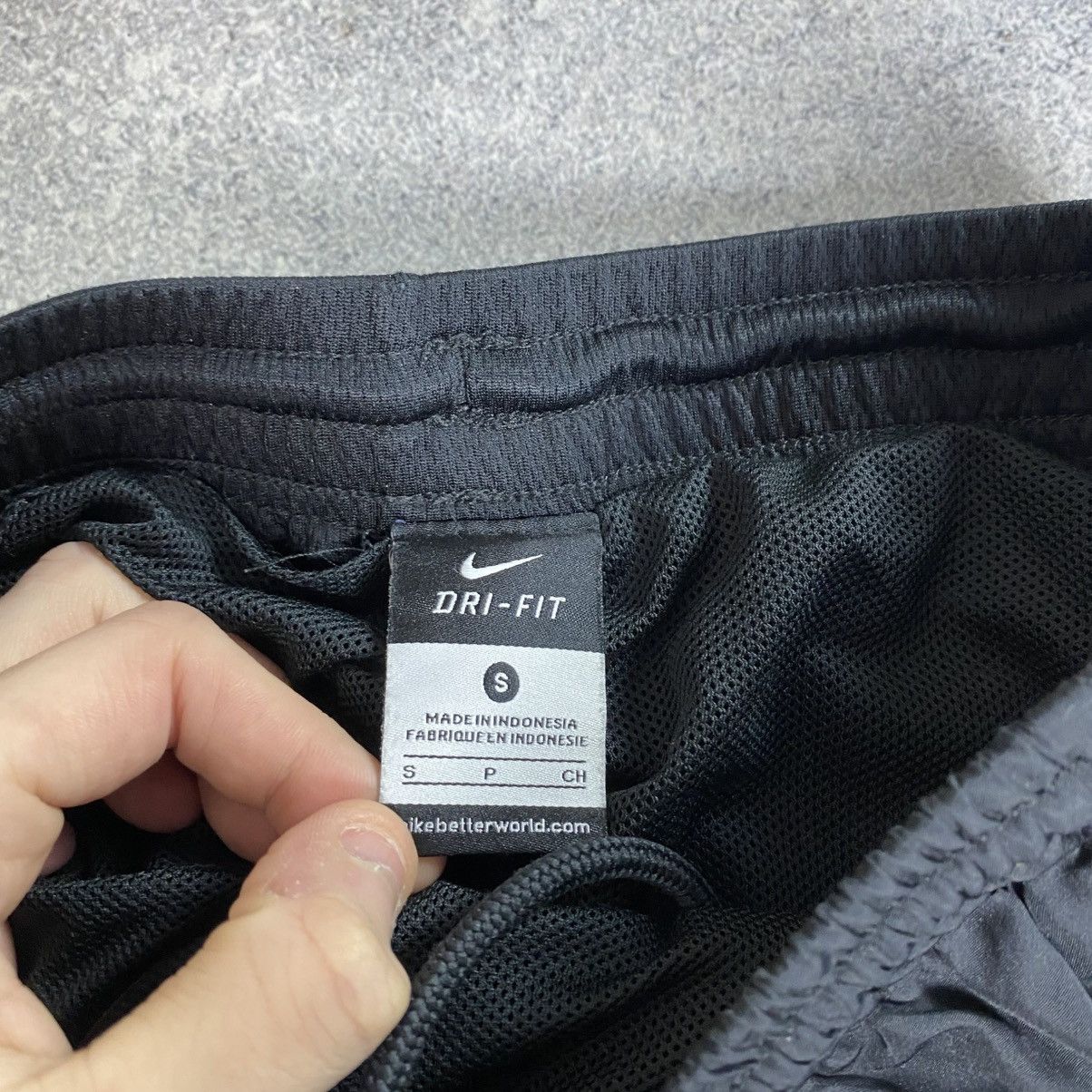 Nike Vintage Nike Track Pants Y2K Size US 30 / EU 46 - 6 Thumbnail