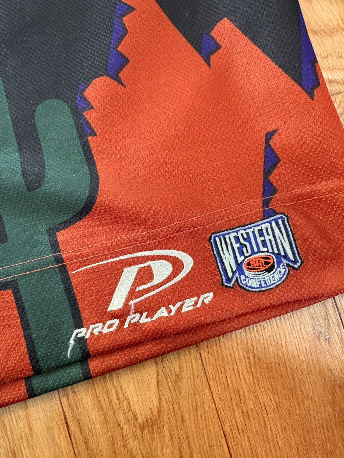 Pro Player Vintage Phoenix Coyotes Pro Player Desertscape Alt Jersey XL Size US XL / EU 56 / 4 - 12 Thumbnail