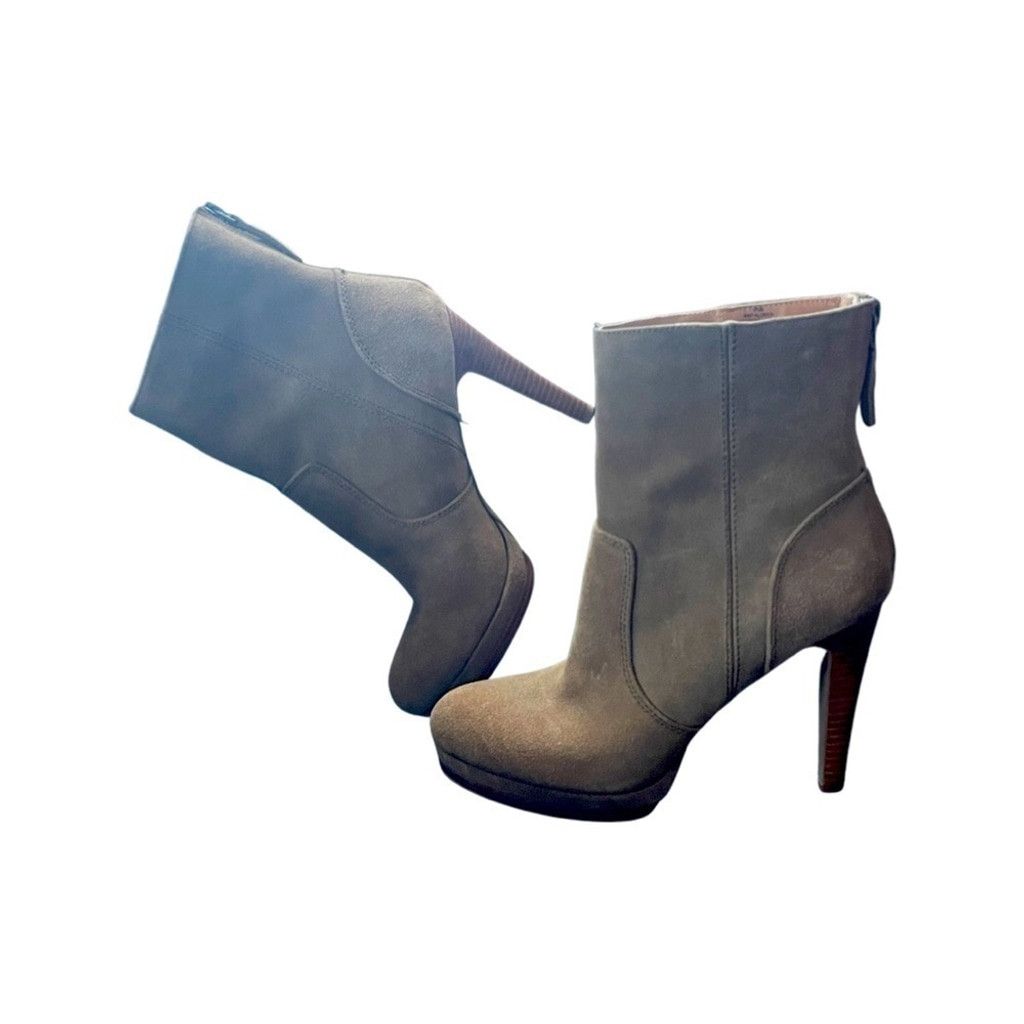 Nine West NWOT Nine West Tan Suede Platform Ankle Boots Size 8.5. Size US 8.5 / IT 38.5 - 11 Thumbnail