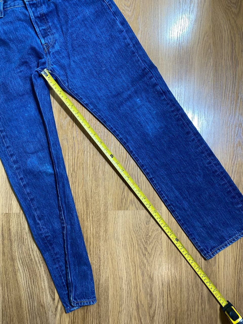 Levi's VINTAGE LEVIS 501 DISTRESS BLUE WASH JEANS Size US 30 / EU 46 - 11 Thumbnail
