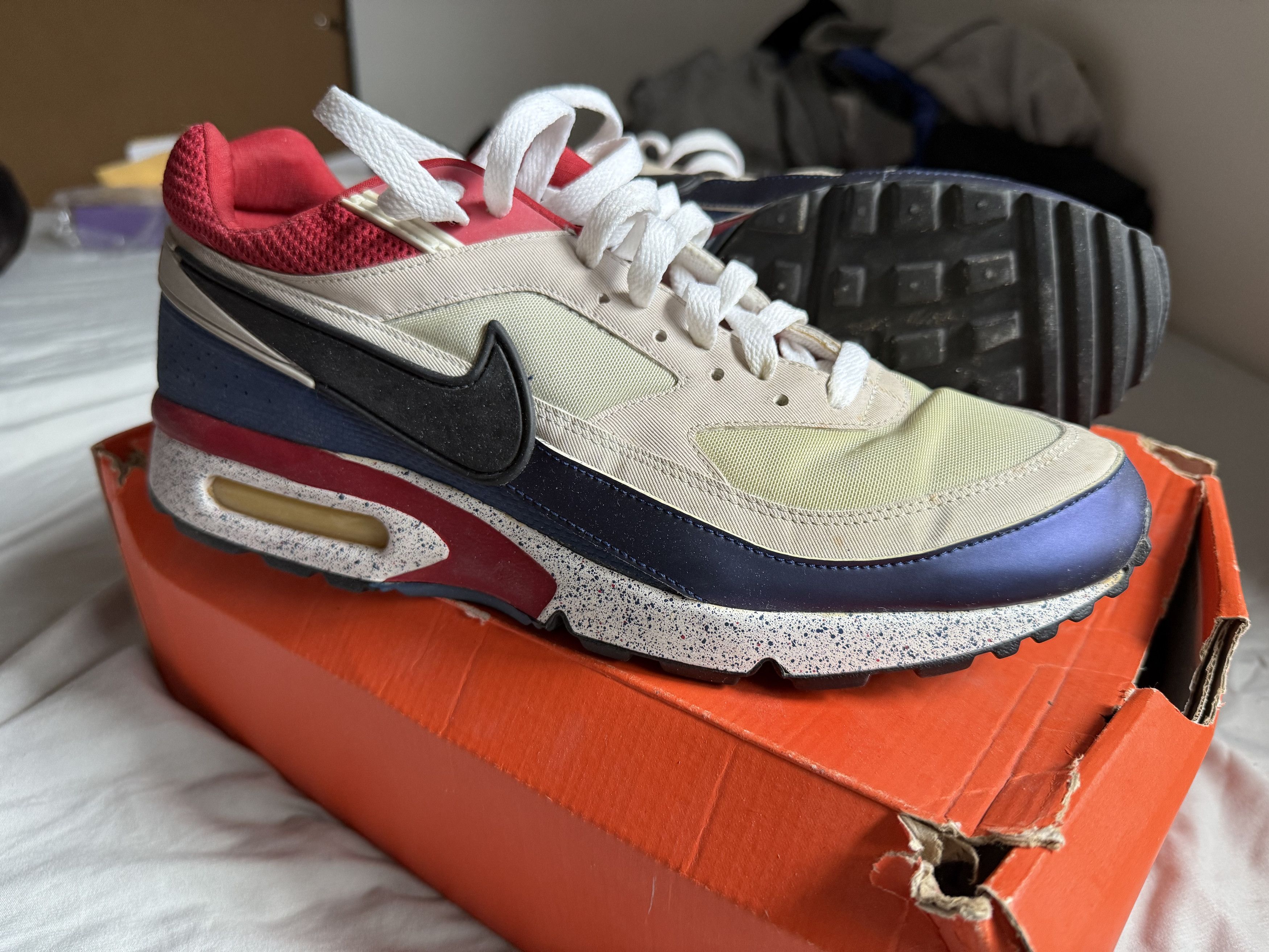 Nike Nike Air Classic BW Paris Saint Germain size 10 Size US 10 / EU 43 - 1 Thumbnail