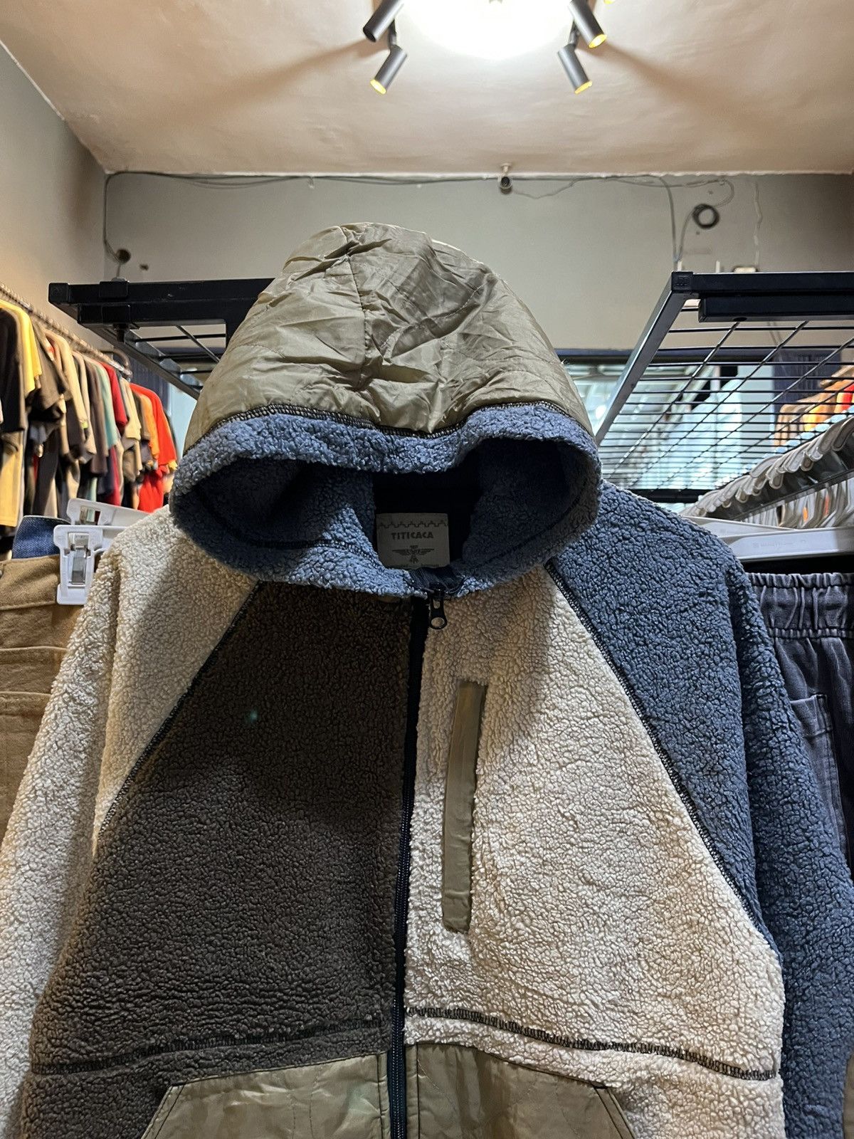 Japanese Brand Vintage Titicaca sherpa jacket Size US L / EU 52-54 / 3 - 4 Thumbnail
