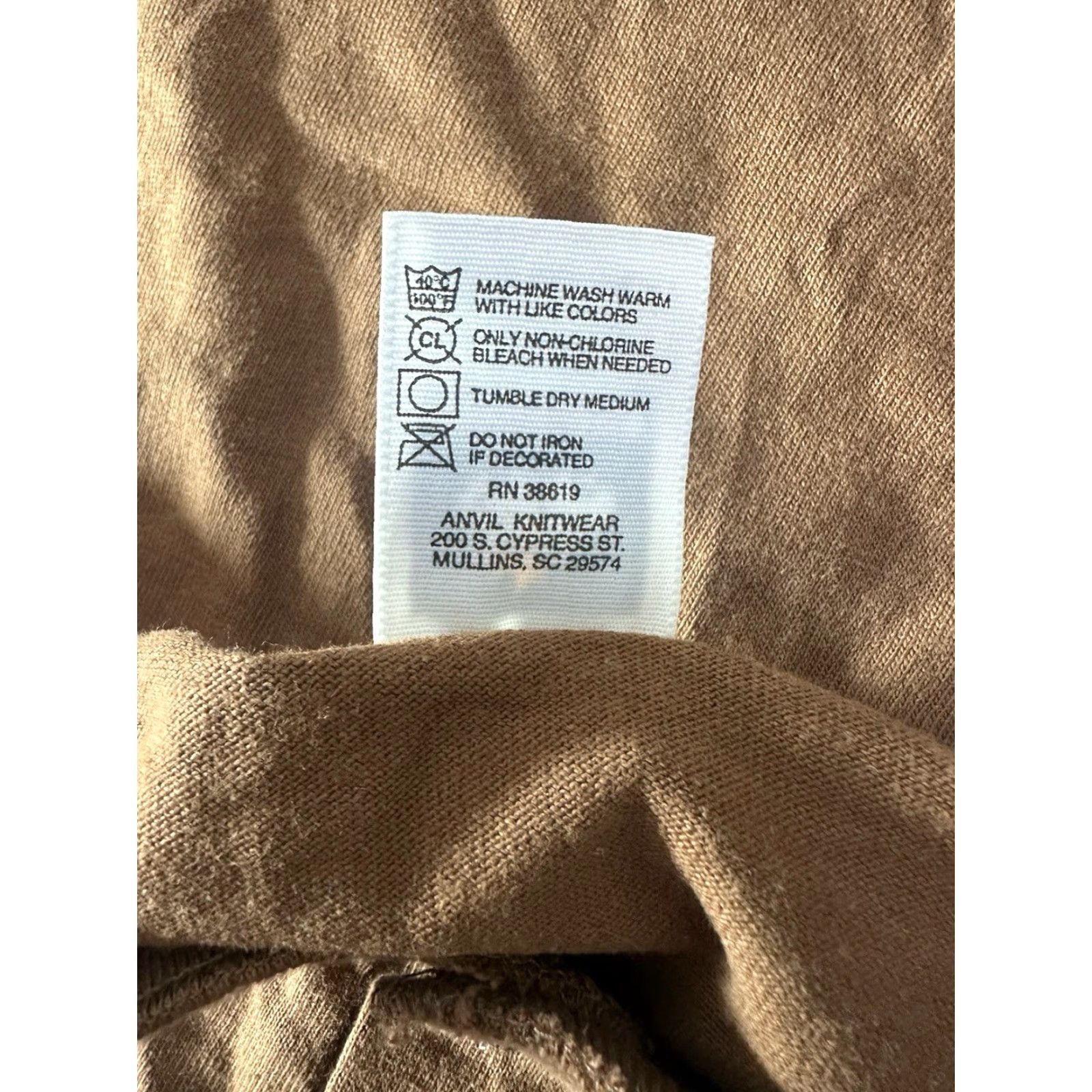 Vintage VINTAGE Cotton Deluxe Henley Shirt Mens L Deadstock NWOT 90s USA Made Brown 90s T-Shirt Cotton Deluxe Mens L Brown Short Sleeve Size US L / EU 52-54 / 3 - 4 Thumbnail