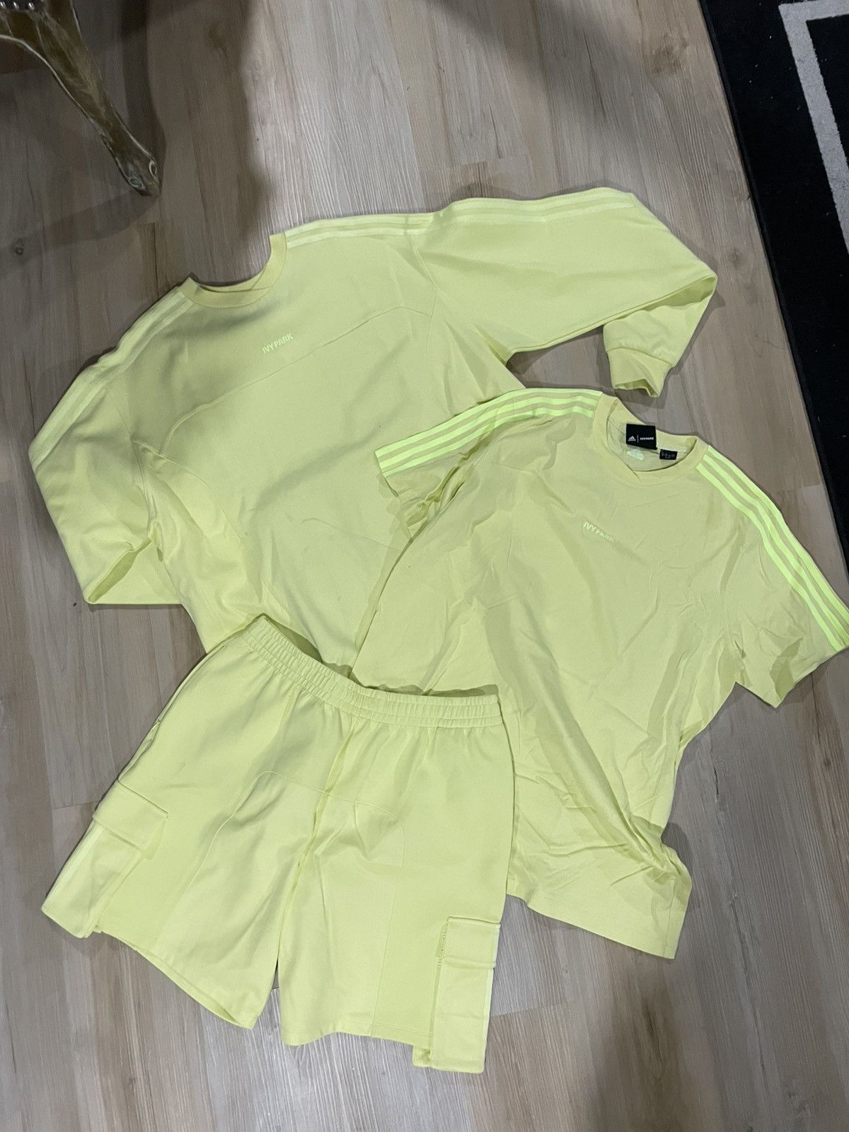 Ivy Park FULL IVY PARK SET! SOLD TOGETHER! Size US 32 / EU 48 - 1 Thumbnail