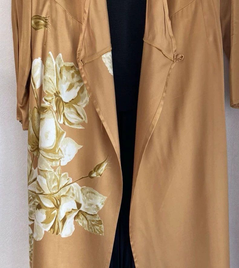 Dries Van Noten Dries Van Noten size:38 Early yellow floral wrap dress Size XS / US 0-2 / IT 36-38 - 9 Thumbnail