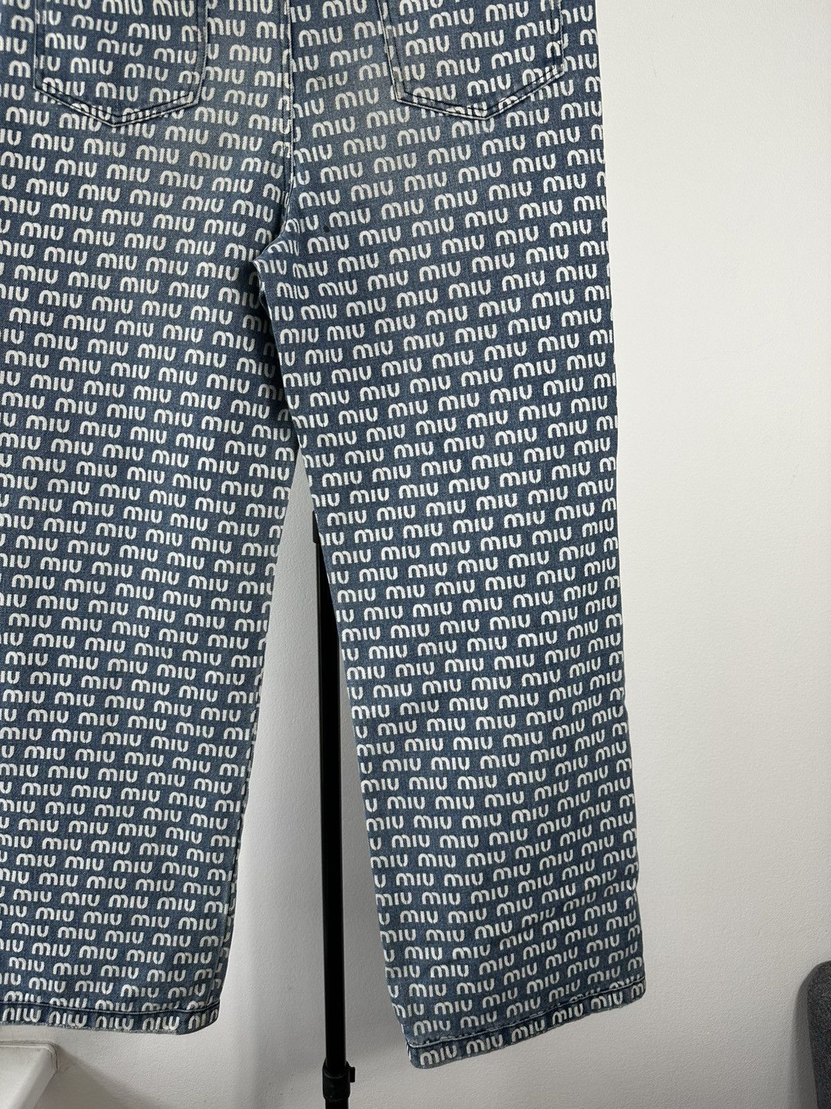 Miu Miu Miu Miu All-Over Logo Print Denim Jeans – Made in Italy Size 28" / US 6 / IT 42 - 10 Thumbnail