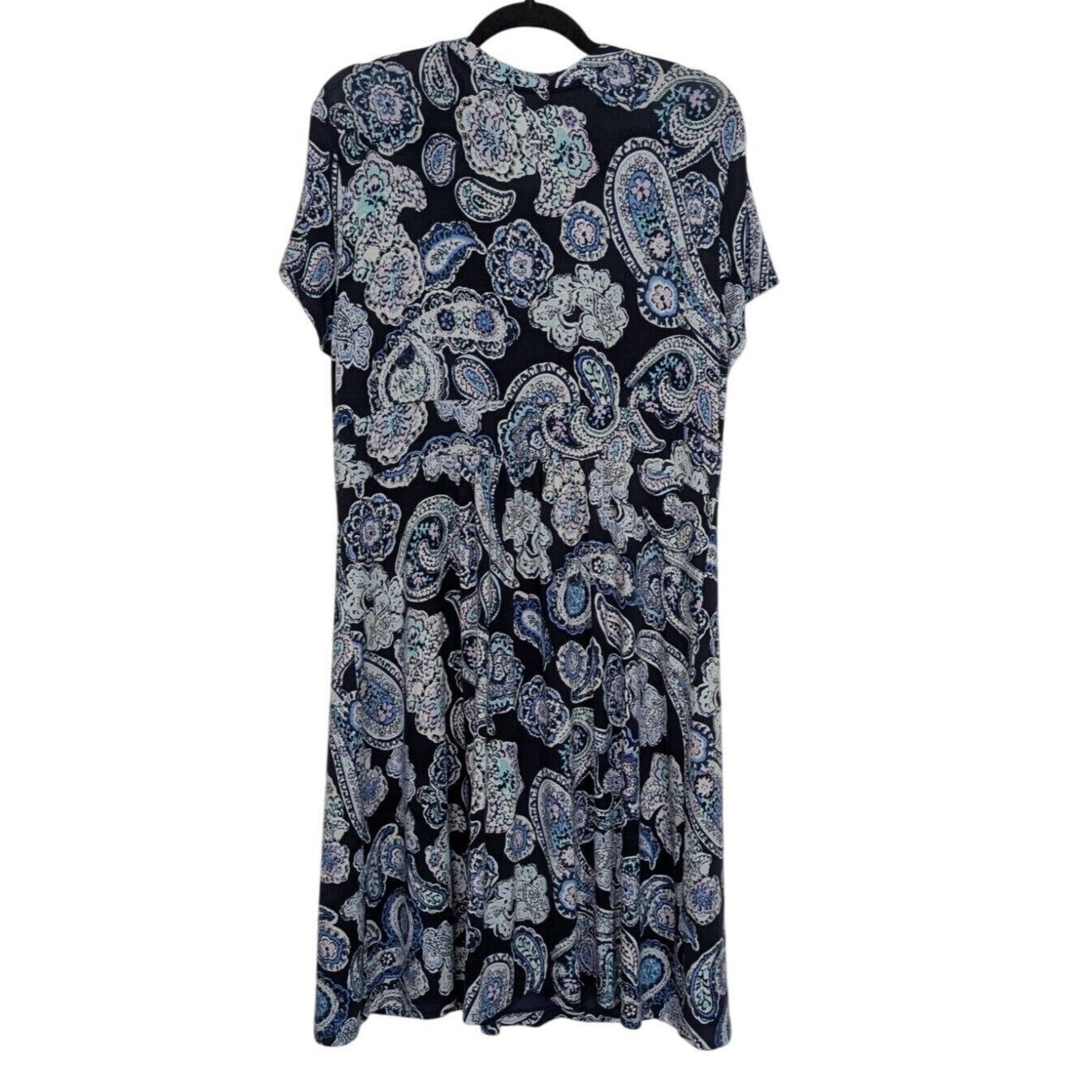 Croft & Barrow Croft & Barrow Paisley Dress Womens Size XL Blue V Neck Line Size XL / US 12-14 / IT 48-50 - 7 Thumbnail