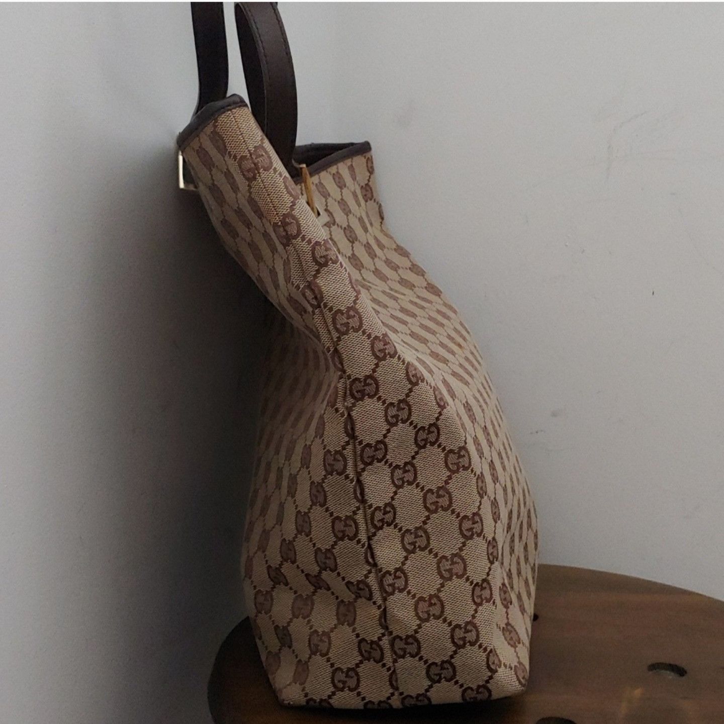 Gucci Authentic Gucci GG Monogram Supreme Bucket Tote Bag Size ONE SIZE - 4 Thumbnail