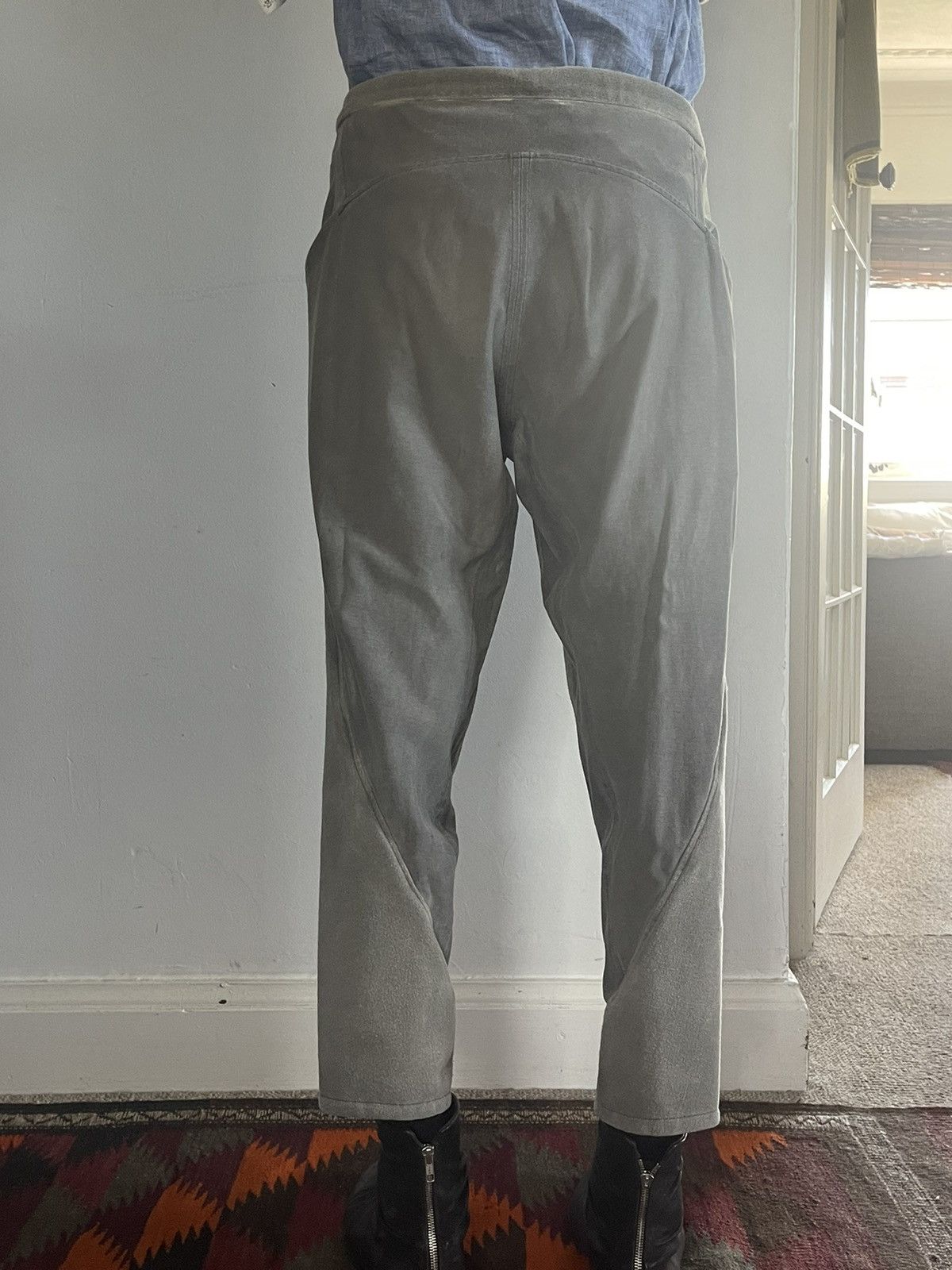 volga volga Cropped Volga Volga grey pants Size US 32 / EU 48 - 1 Thumbnail