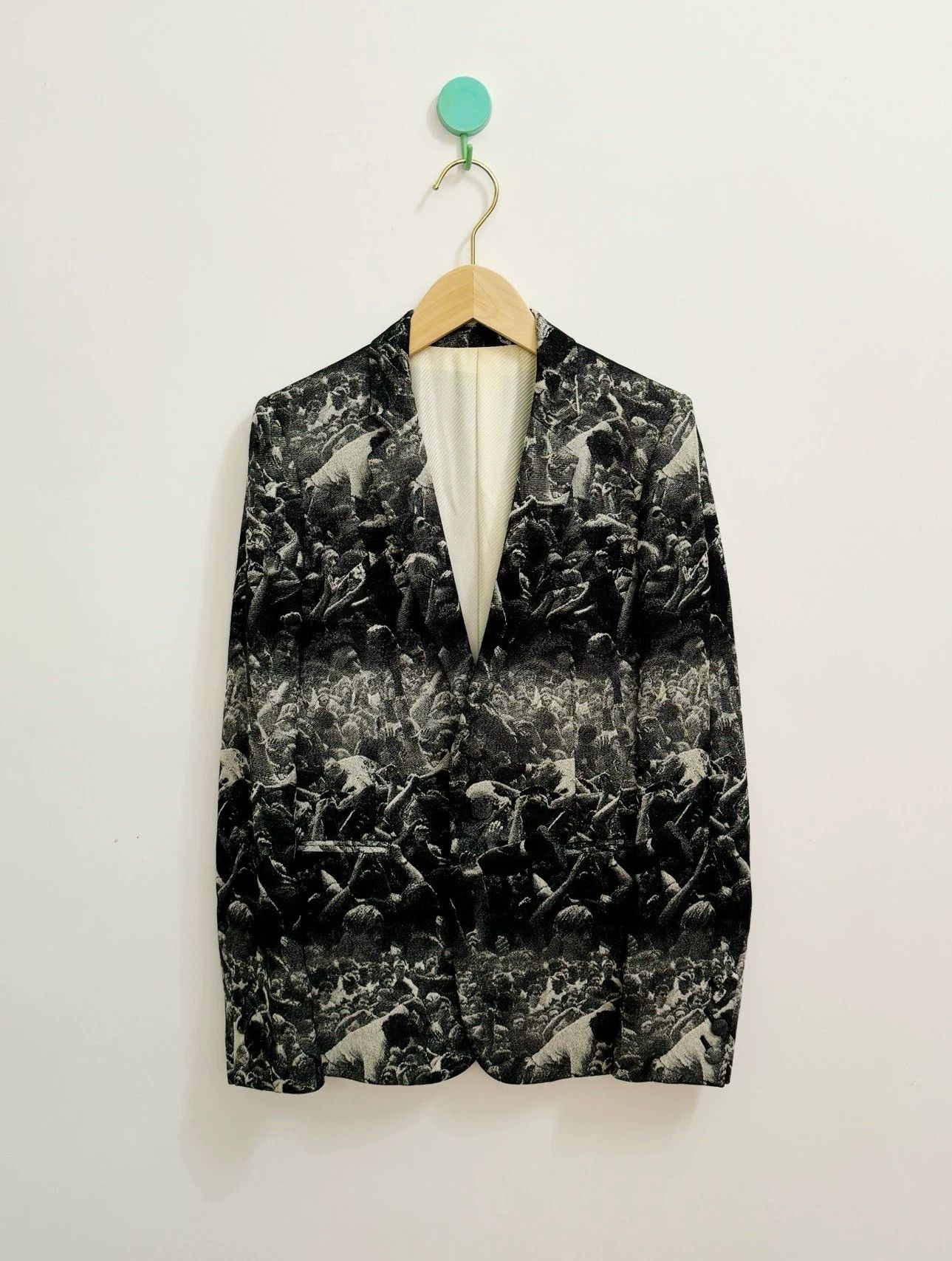 Takahiromiyashita The Soloist. Takahiro Miyashita x Number Nine Suit Size 2 (Small) Size US M / EU 48-50 / 2 - 1 Thumbnail