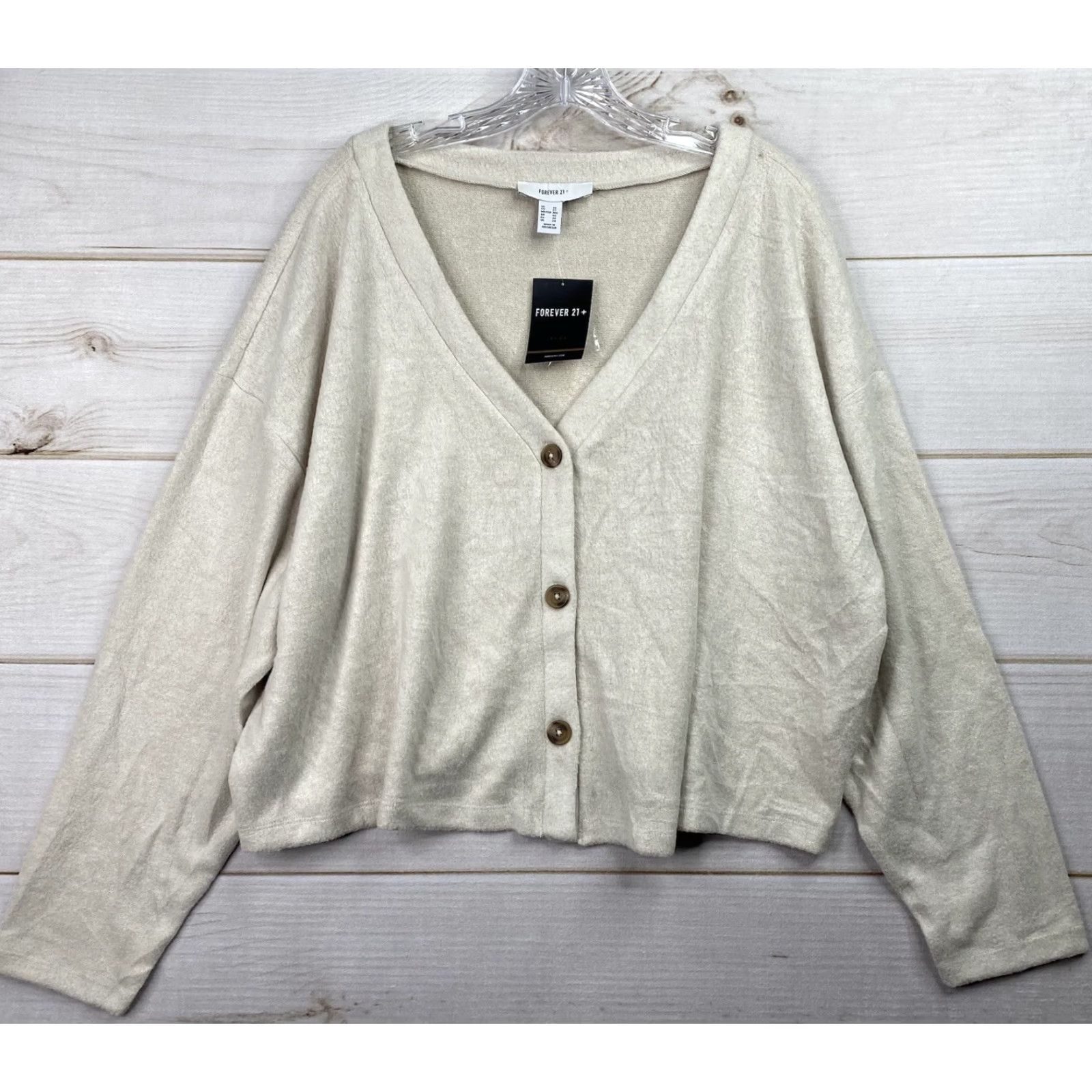 Forever 21 **FOREVER 21 Women's 3X Beige V-Neck Fleece Stretch Cardigan** User: FOREVER 21 Women's 3X Beige V-Neck Fleece Stretch Cardigan Size XXL / US 16-18 / IT 52-54 - 2 Thumbnail