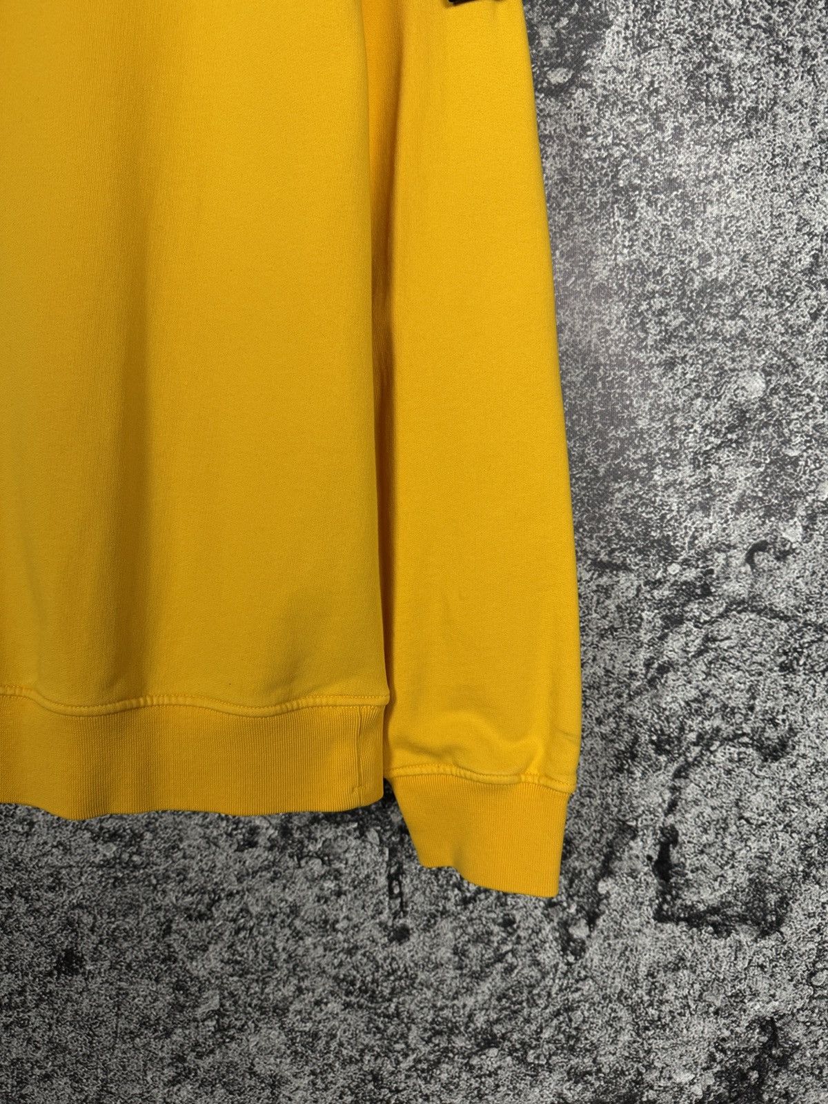 Stone Island Men’s Stone Island Crewneck Yellow Sweatshirt Casual Size XL Size US XL / EU 56 / 4 - 5 Thumbnail