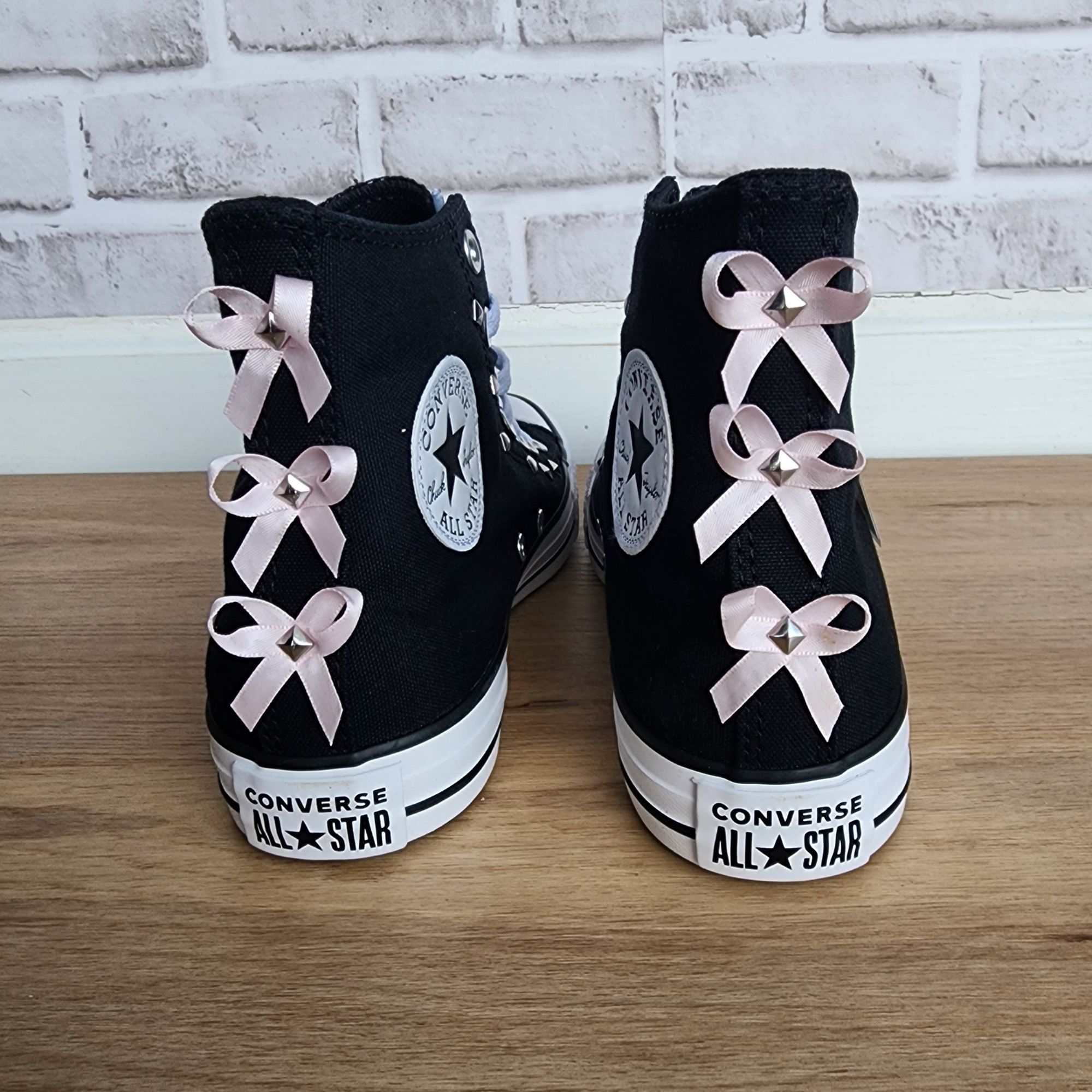 Converse ⭐Converse Chuck Taylor Bows & Studs Sz 10 Mens Shoes Sneaker Size US 10 / EU 43 - 4 Thumbnail