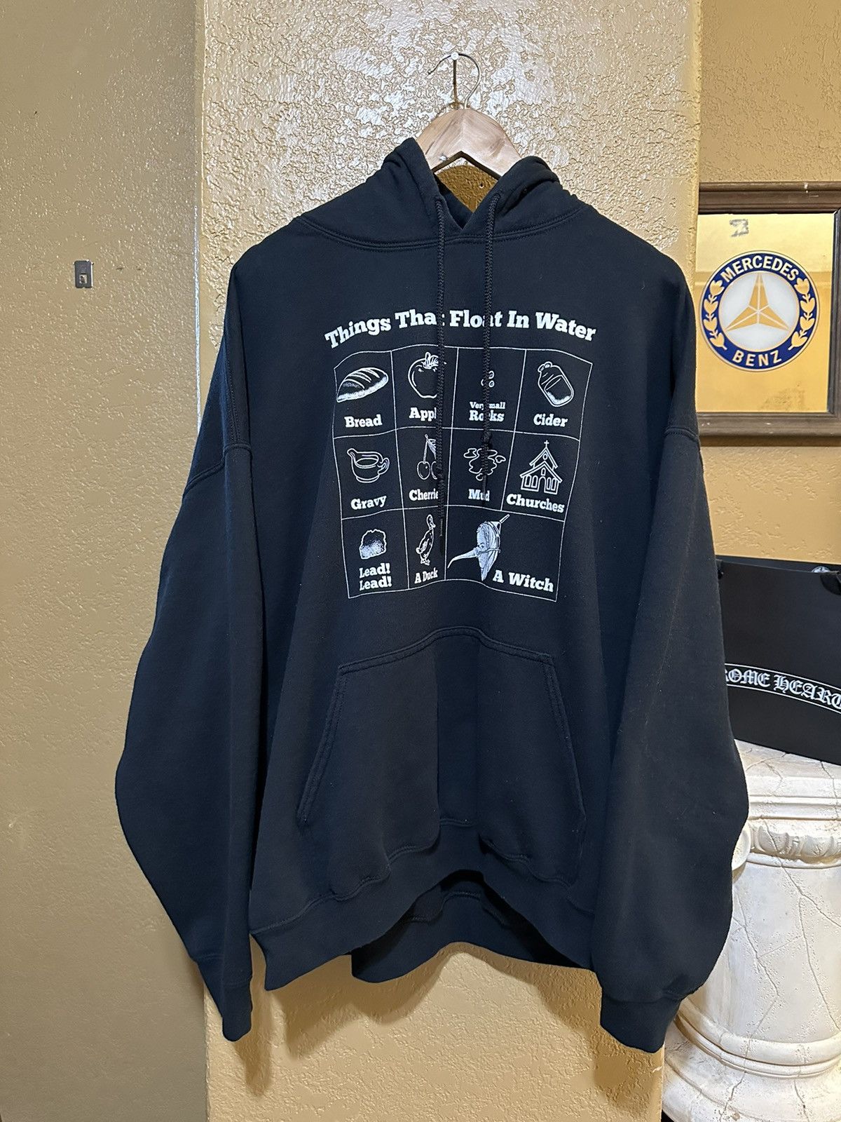Vintage vintage Things That Float In Water hoodie 2XL Size US XXL / EU 58 / 5 - 1 Thumbnail