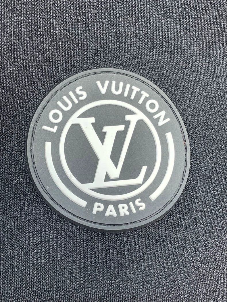 Louis Vuitton Louis Vuitton Black logo Jersey sweater 2504-Nextarrow Size US S / EU 44-46 / 1 - 3 Thumbnail