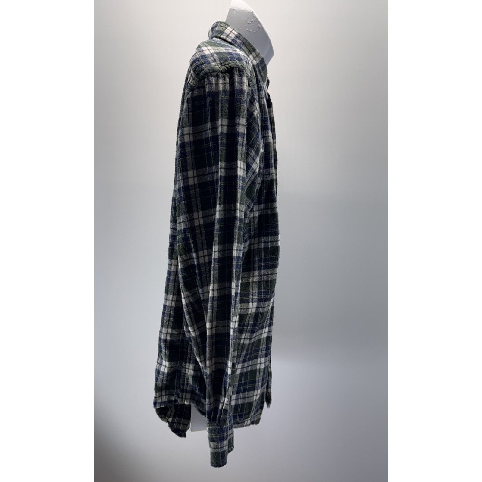 Croft & Barrow Croft & Barrow Men's Sz L Blue & Green Plaid Flannel Shirt Size US L / EU 52-54 / 3 - 3 Thumbnail
