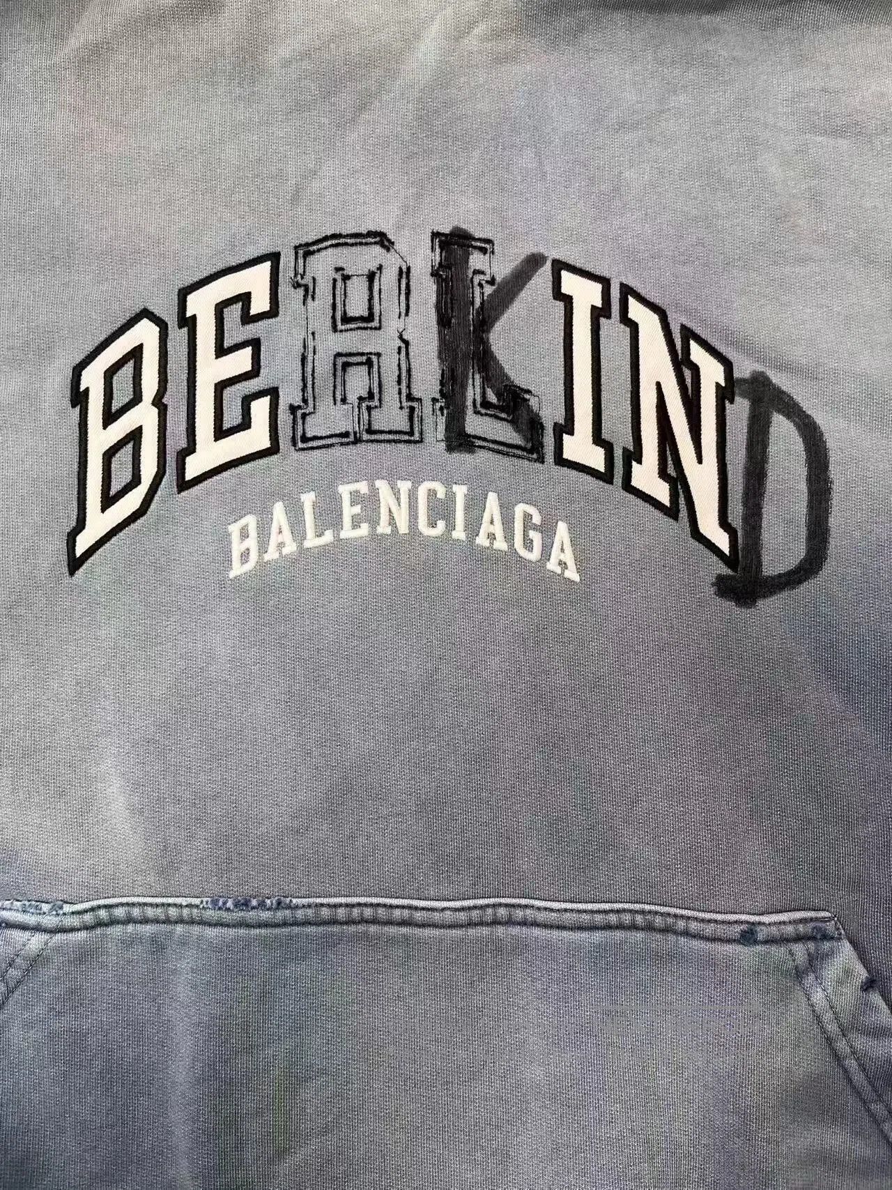 Balenciaga balenciaga gradient washed denim hoodie. Size US S / EU 44-46 / 1 - 3 Thumbnail