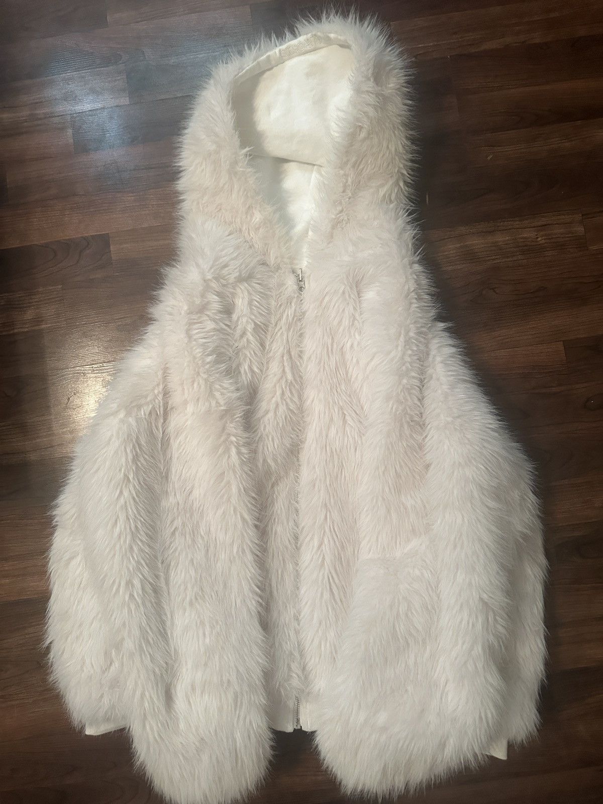 Other White fur reversible hoodie Size US L / EU 52-54 / 3 - 1 Thumbnail