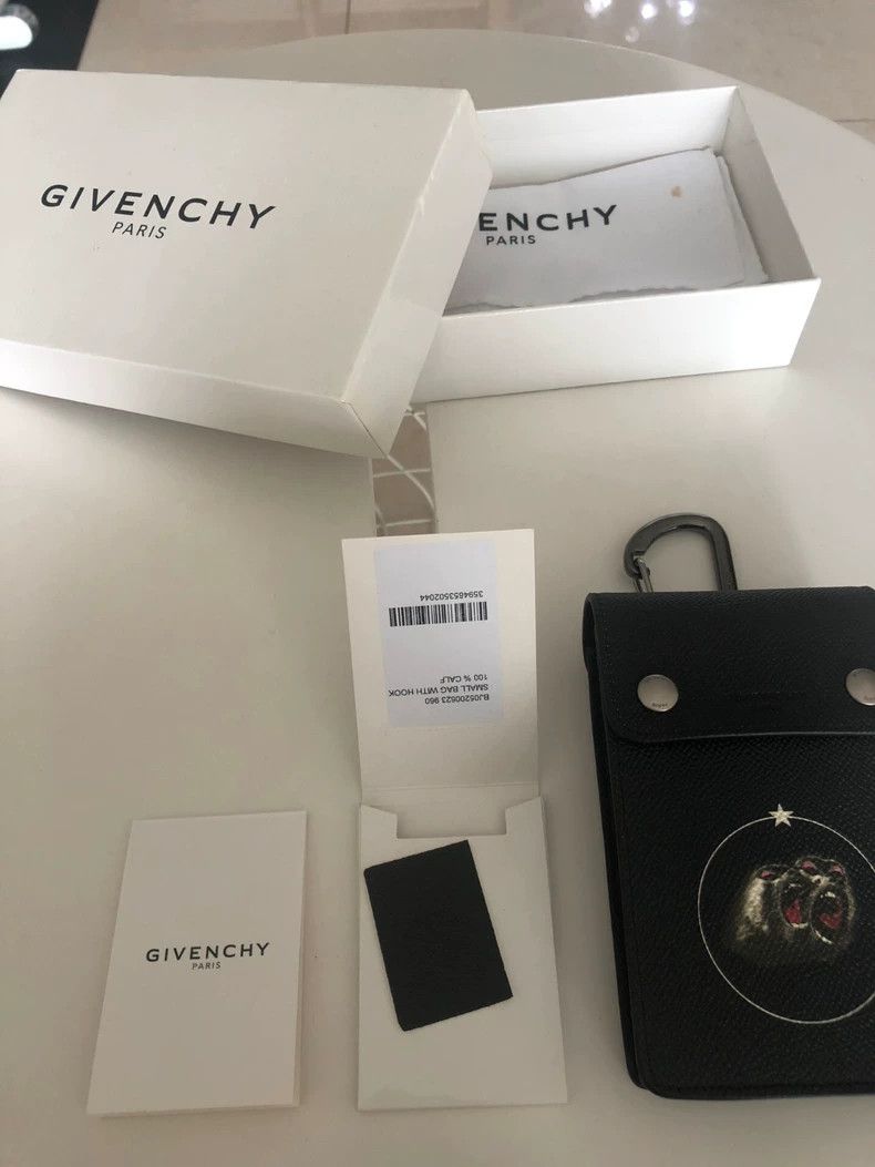 Other Givenchy Calf leather hook bag Size ONE SIZE - 5 Thumbnail