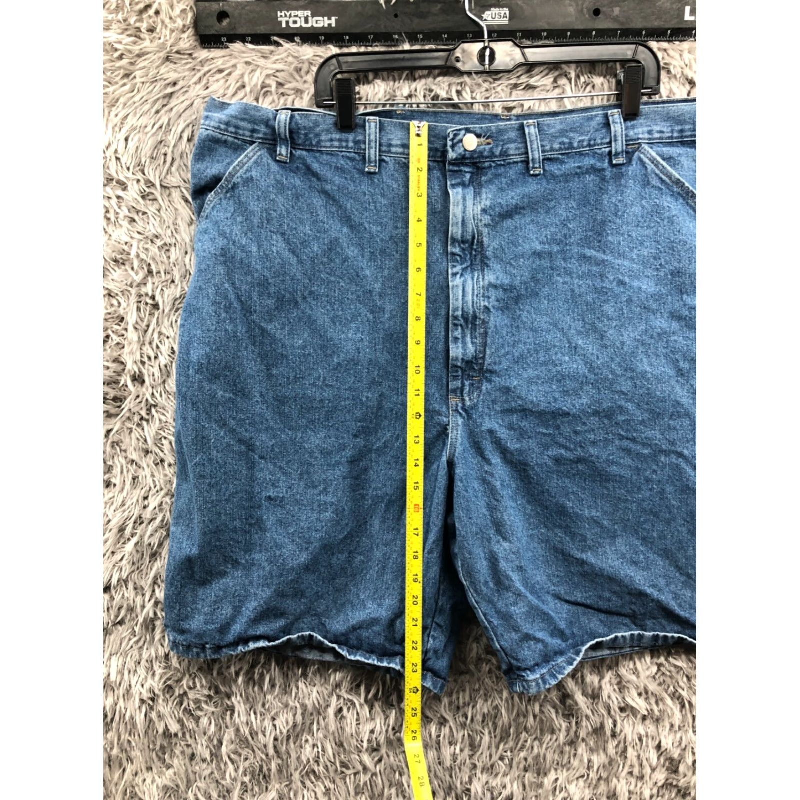 Wrangler Wrangler Original Carpenter Shorts Mens 46 Mid Rise Medium Wash Denim Bermuda 5-Pocket Belt Loops Blue Cotton Blend Regular Mens Size US 30 / EU 46 - 3 Thumbnail