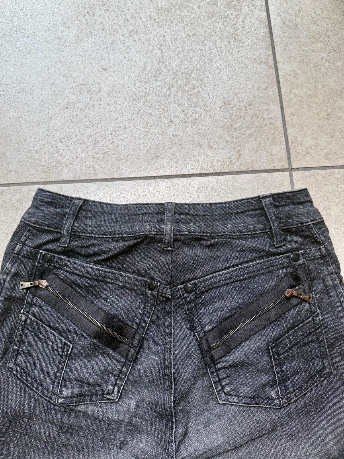 Saint Laurent Paris Yves Saint Laurent Grey Pigmented Denim Size 26" / US 2 / IT 38 - 2 Thumbnail