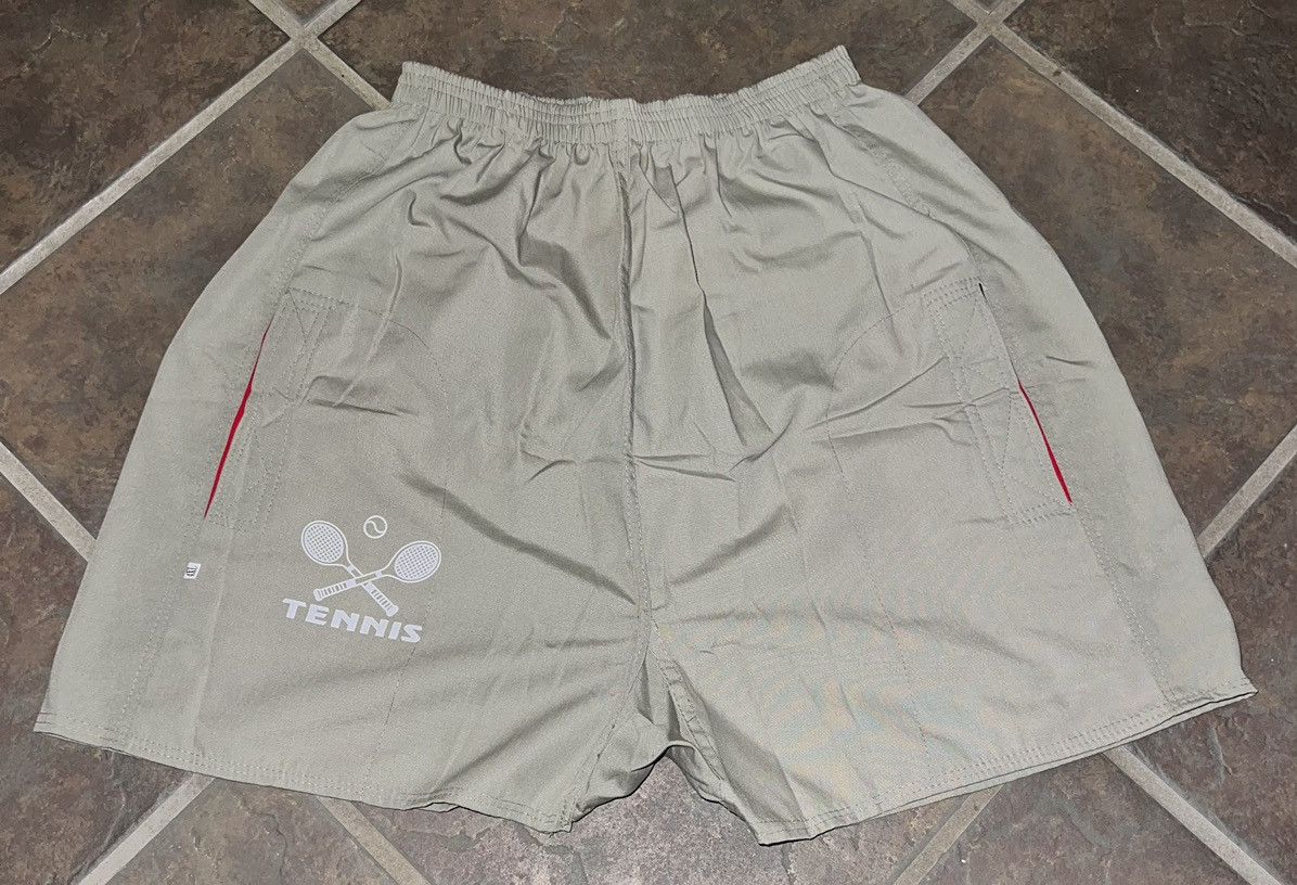 Vintage VINTAGE TENNIS SHORTS Size US 32 / EU 48 - 1 Thumbnail