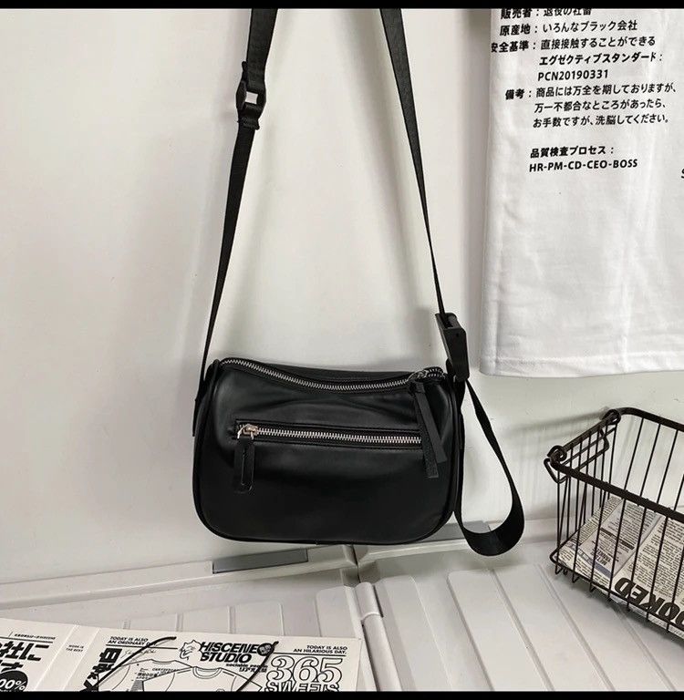 Japanese Brand × Vintage Outdoor retro fashion pouch bag crossbody shoulder bag Size ONE SIZE - 8 Thumbnail