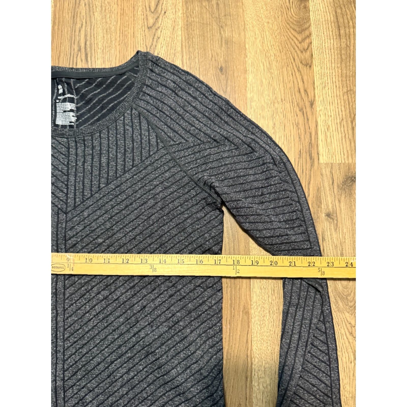 Vintage All in Motion Shirt Womens Medium Gray Black Stripe Long Sleeve Athletic Wear Size M / US 6-8 / IT 42-44 - 6 Thumbnail