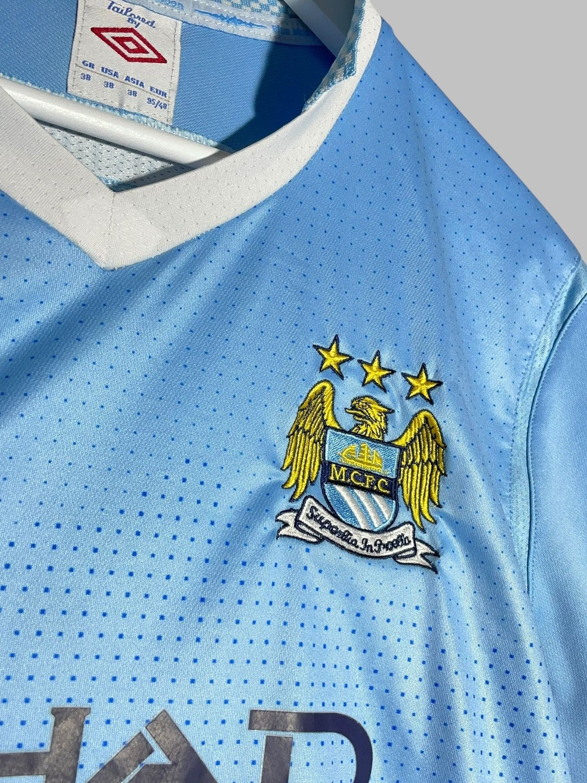 Umbro × Vintage #16 Kun Aguero Manchester City Umbro 2011/12 Football Shirt Size US S / EU 44-46 / 1 - 8 Thumbnail