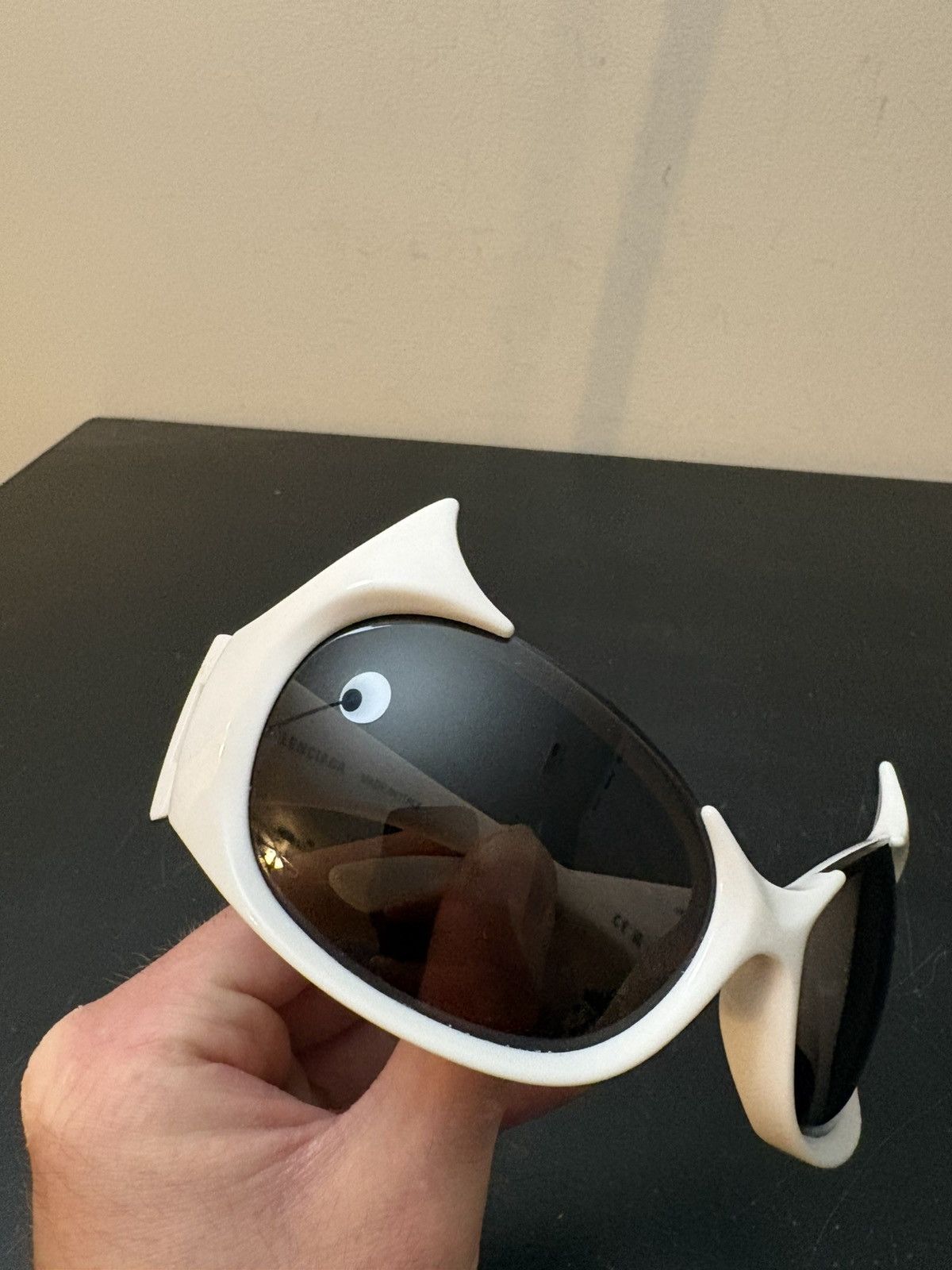 Balenciaga Balenciaga Gotham Cat Oversized Frame Sunglasses White Size ONE SIZE - 4 Thumbnail
