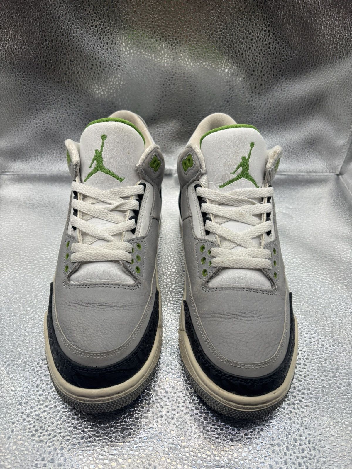 Jordan Brand Air Jordan 3 chilorophyll Size US 7.5 / EU 40-41 - 2 Thumbnail