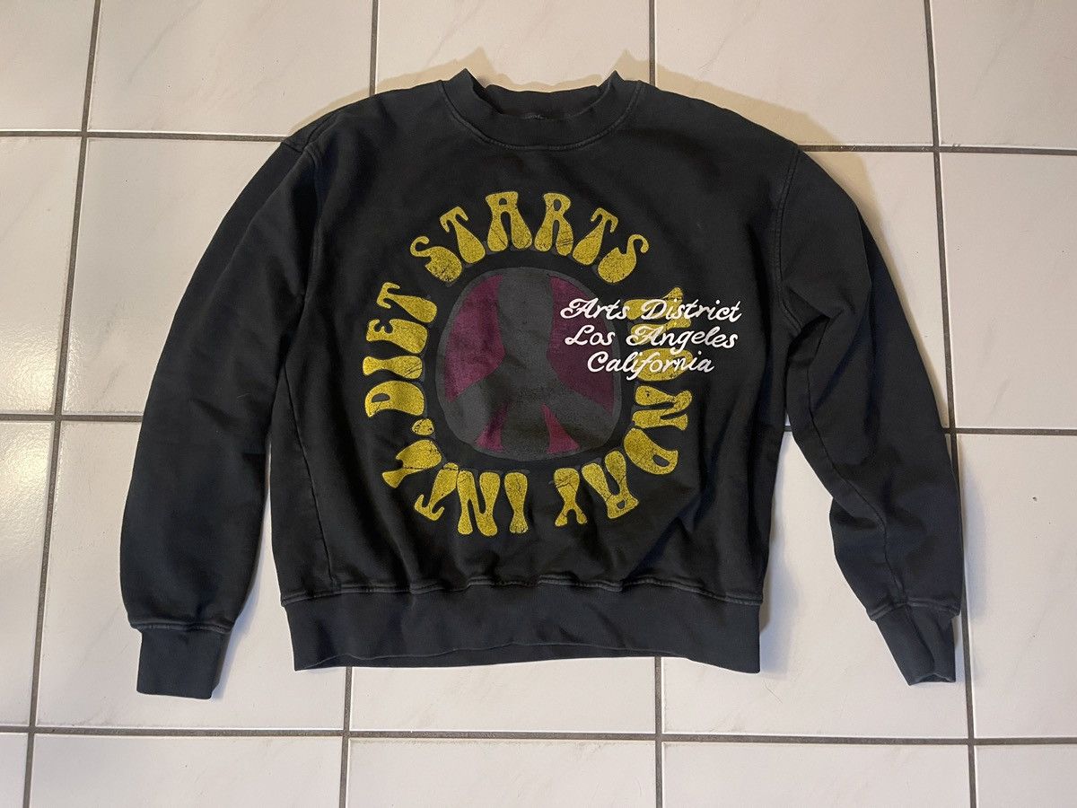 Diet Starts Monday Diet Starts Monday Sweatshirt Crewneck Size Medium Logo Size M / US 6-8 / IT 42-44 - 1 Thumbnail
