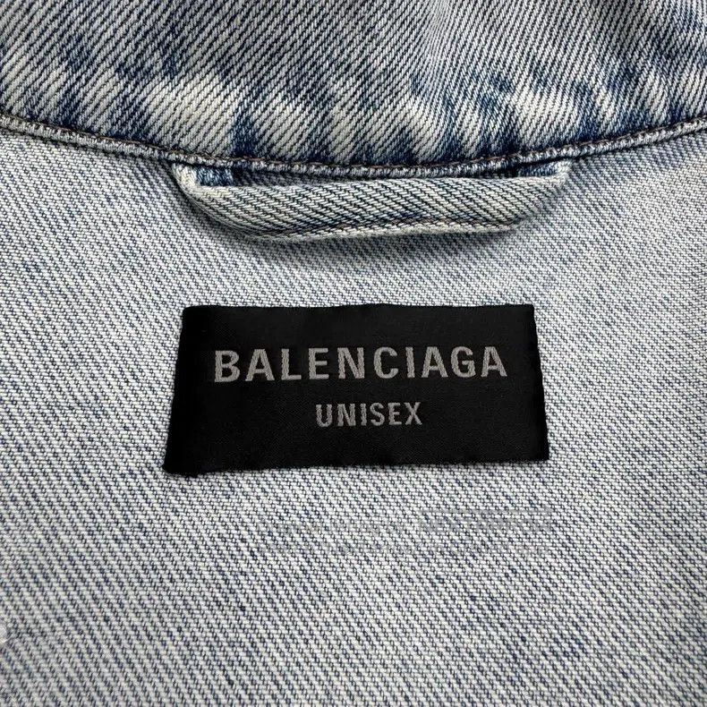 Balenciaga Balenciaga Embroidered Letter Distressed Denim Jacket Size US L / EU 52-54 / 3 - 2 Thumbnail
