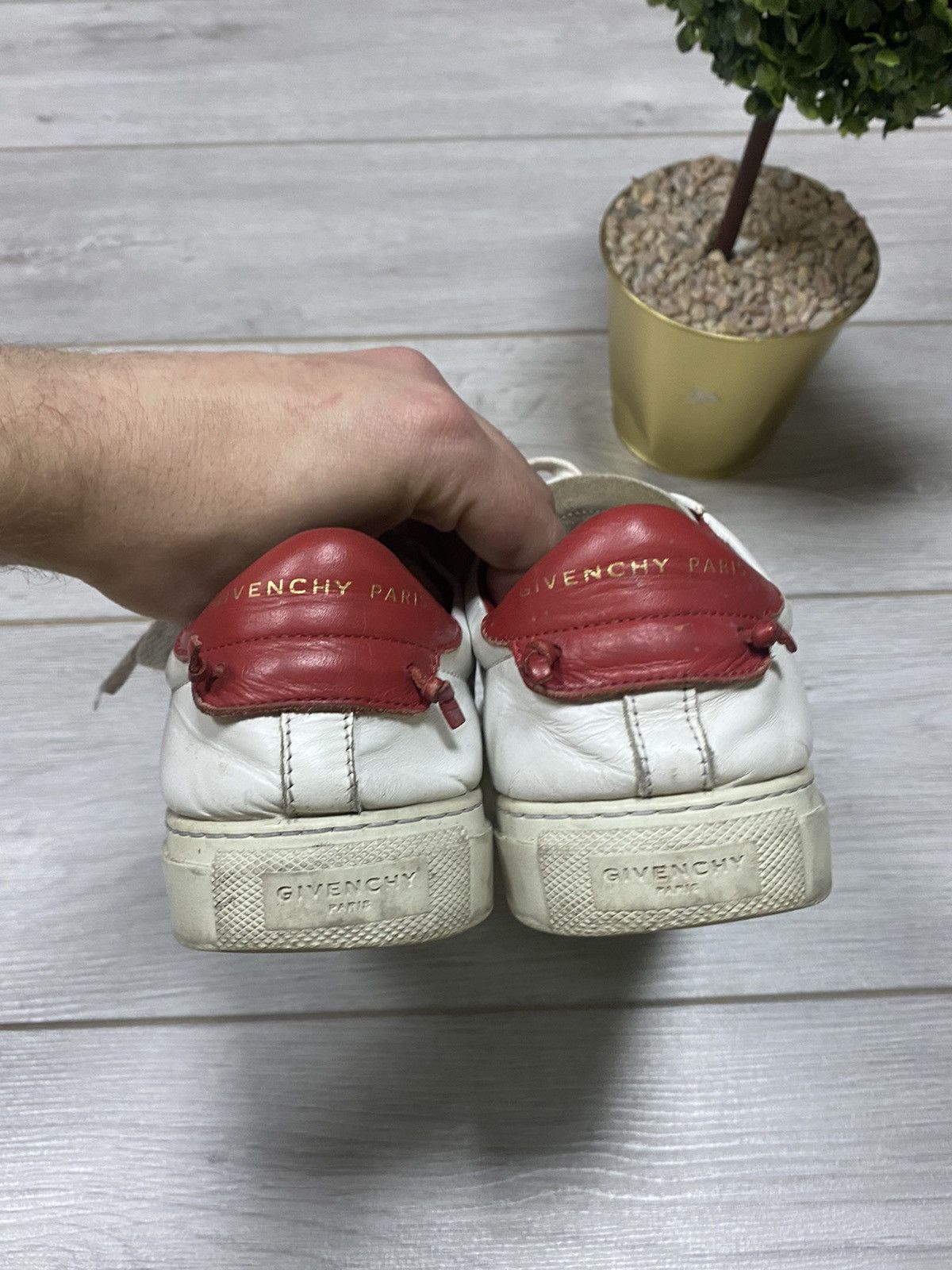 Givenchy GIVENCHY URBAN STREET LOW SNEAKER WHITE & RED Size US 7 / EU 40 - 2 Thumbnail