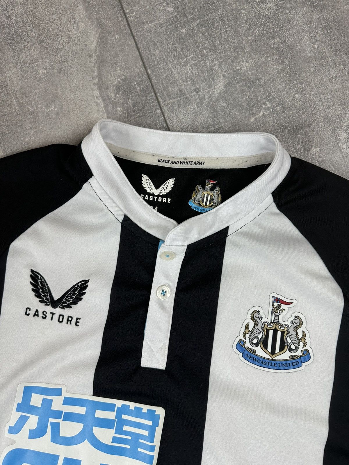 Castore Castore New Castle United 2021/22 Home #28 Willock Jersey Size US M / EU 48-50 / 2 - 11 Thumbnail