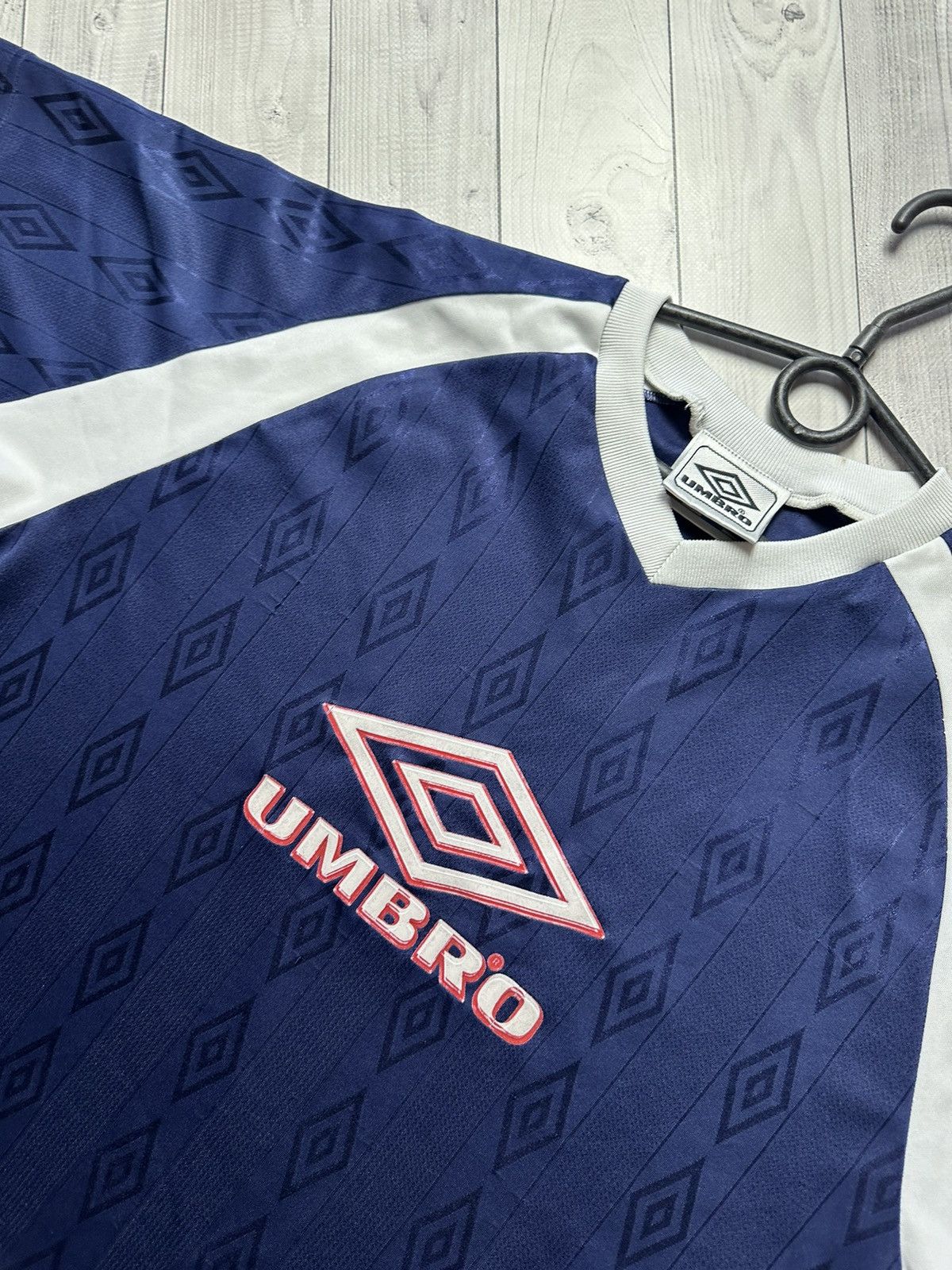Umbro × Vintage Vintage Umbro soccer tee monogram size M logo Size US M / EU 48-50 / 2 - 4 Thumbnail