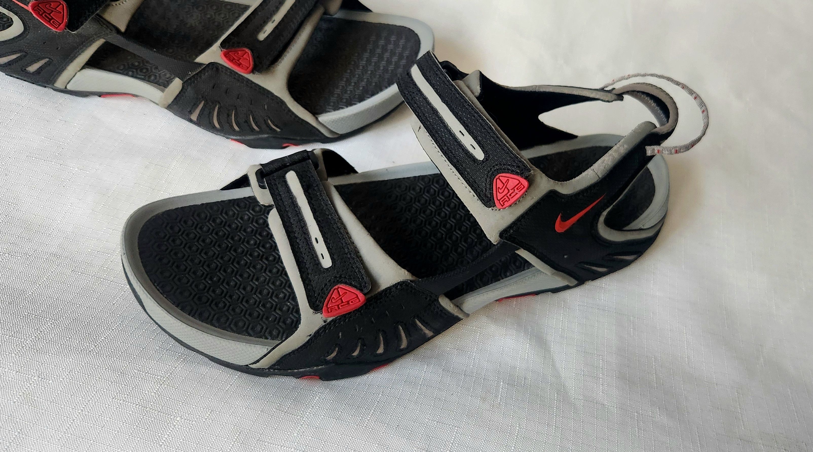 Nike ACG Nike ACG Straprunner Outdoor Hiking Sandals 13 Black Size US 13 / EU 46 - 1 Thumbnail