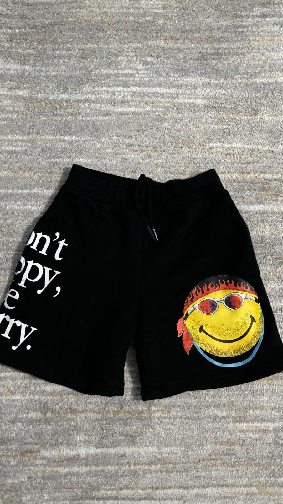 Market Market SMILEY Shorts Size US 32 / EU 48 - 1 Thumbnail