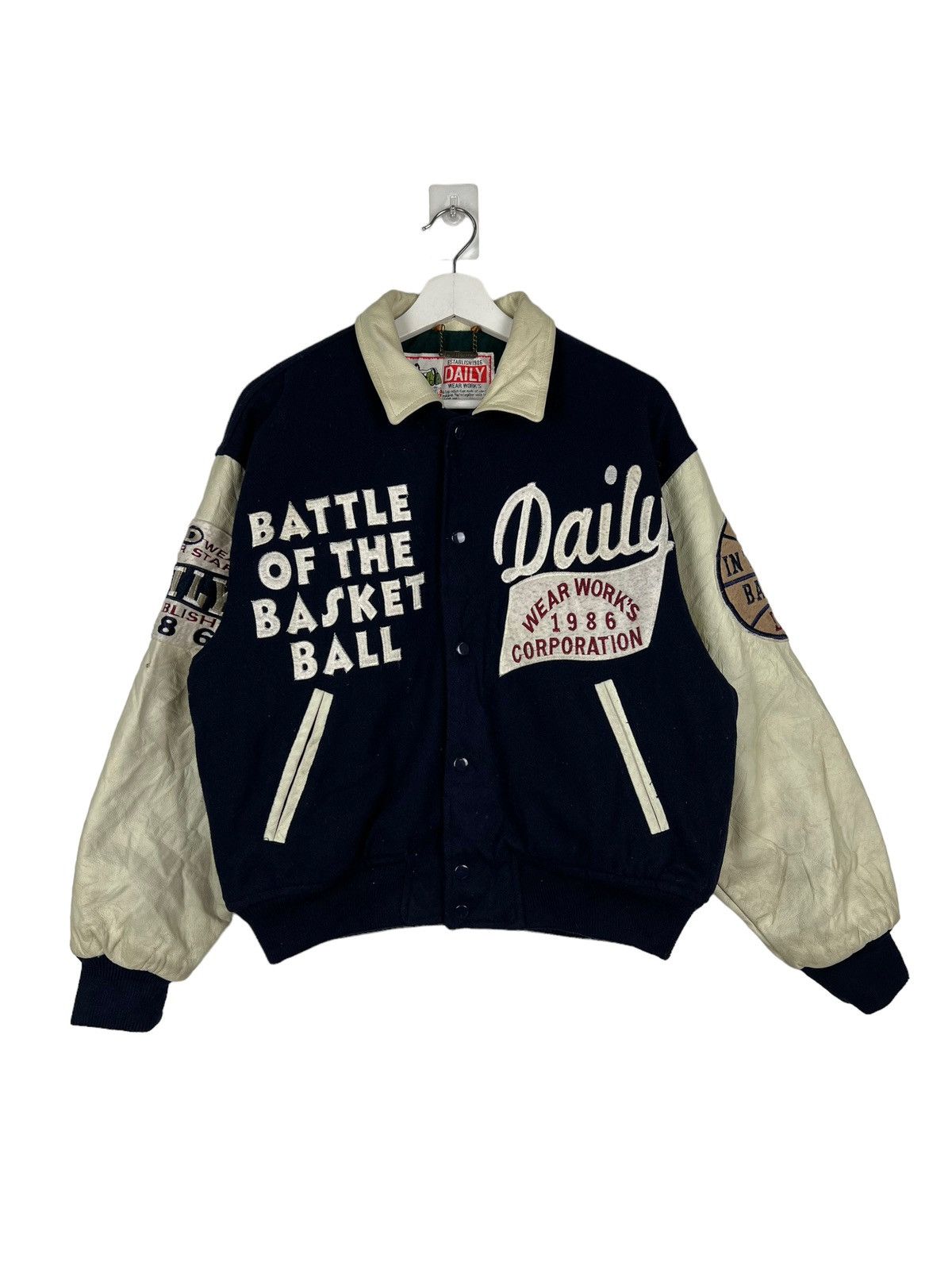 Buzz Rickson's 🔥 1980s VINTAGE DAILY WEAR WORK BATTLE OF THE BASKETBALL Size US M / EU 48-50 / 2 - 6 Thumbnail