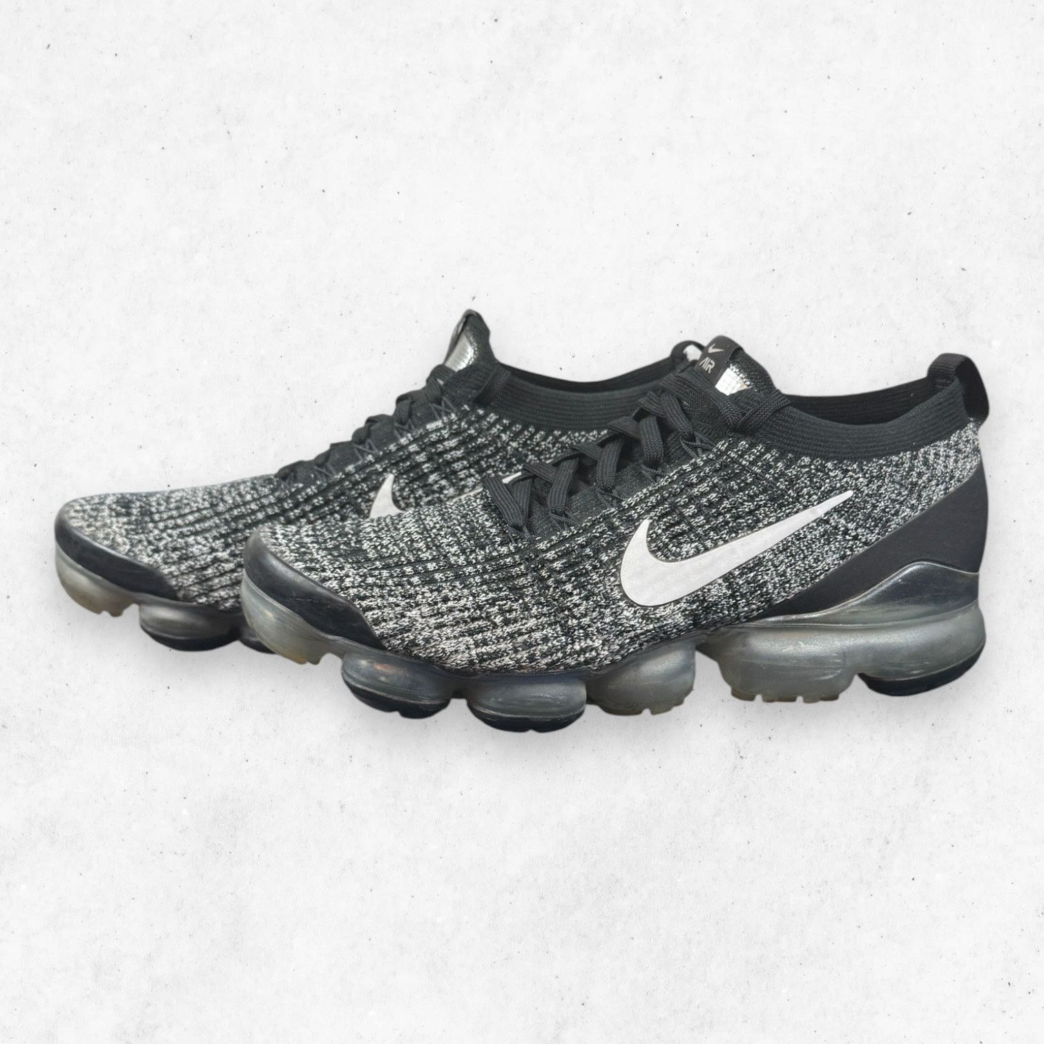 Nike Nike Air VaporMax Flyknit 3 Oreo Black White Size 11 Size US 11 / EU 44 - 3 Thumbnail