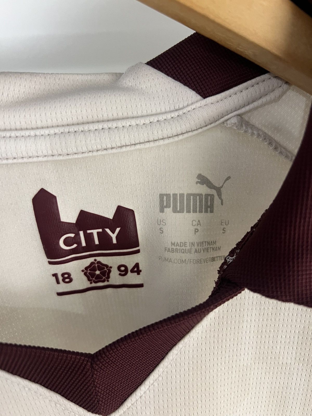 Puma VINTAGE PUMA FC MANCHESTER CITY ENGLAND SOCCER JERSEY RETRO Size US S / EU 44-46 / 1 - 9 Thumbnail